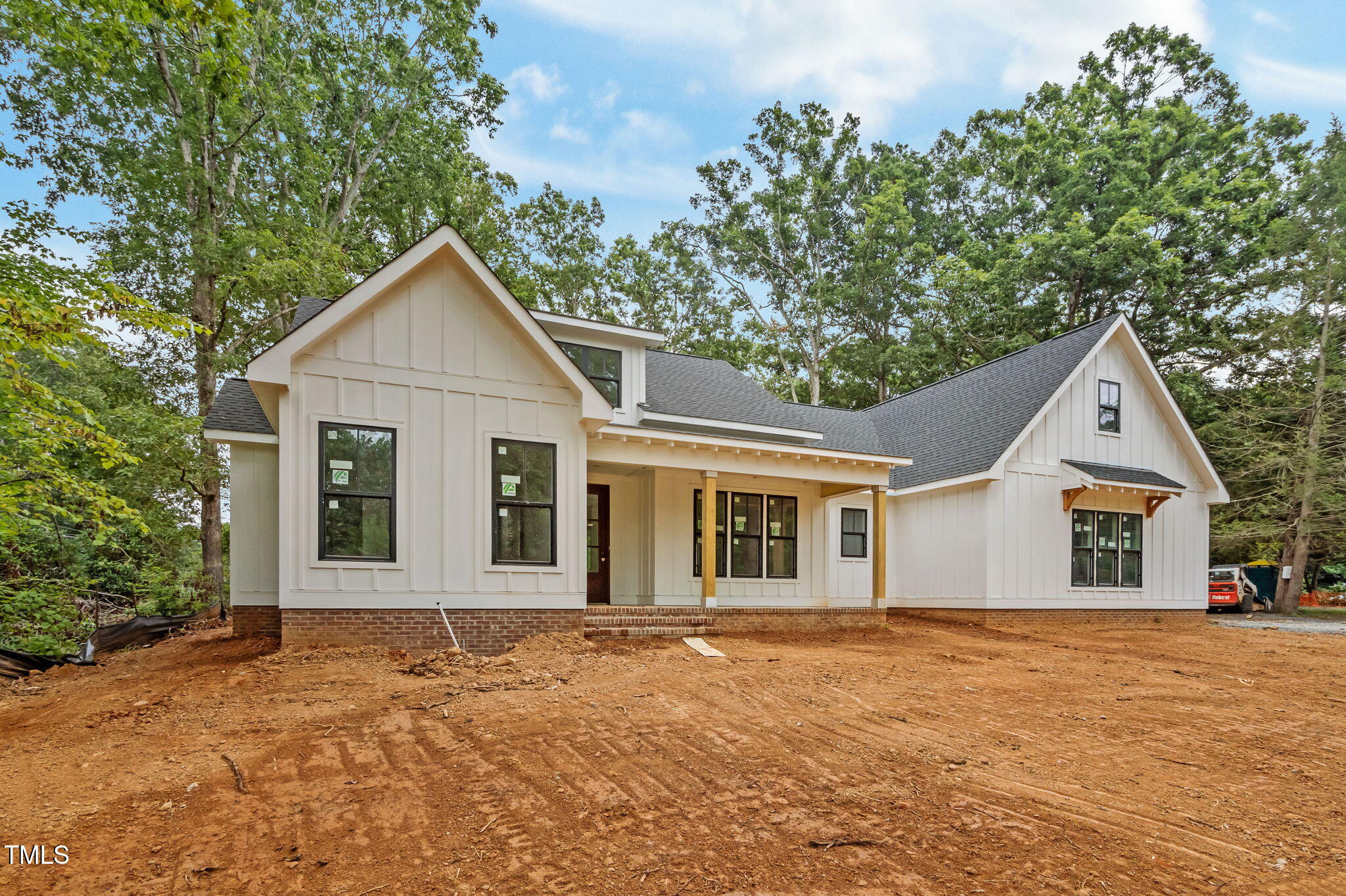 2304 Hardwood Drive Property Photo 3