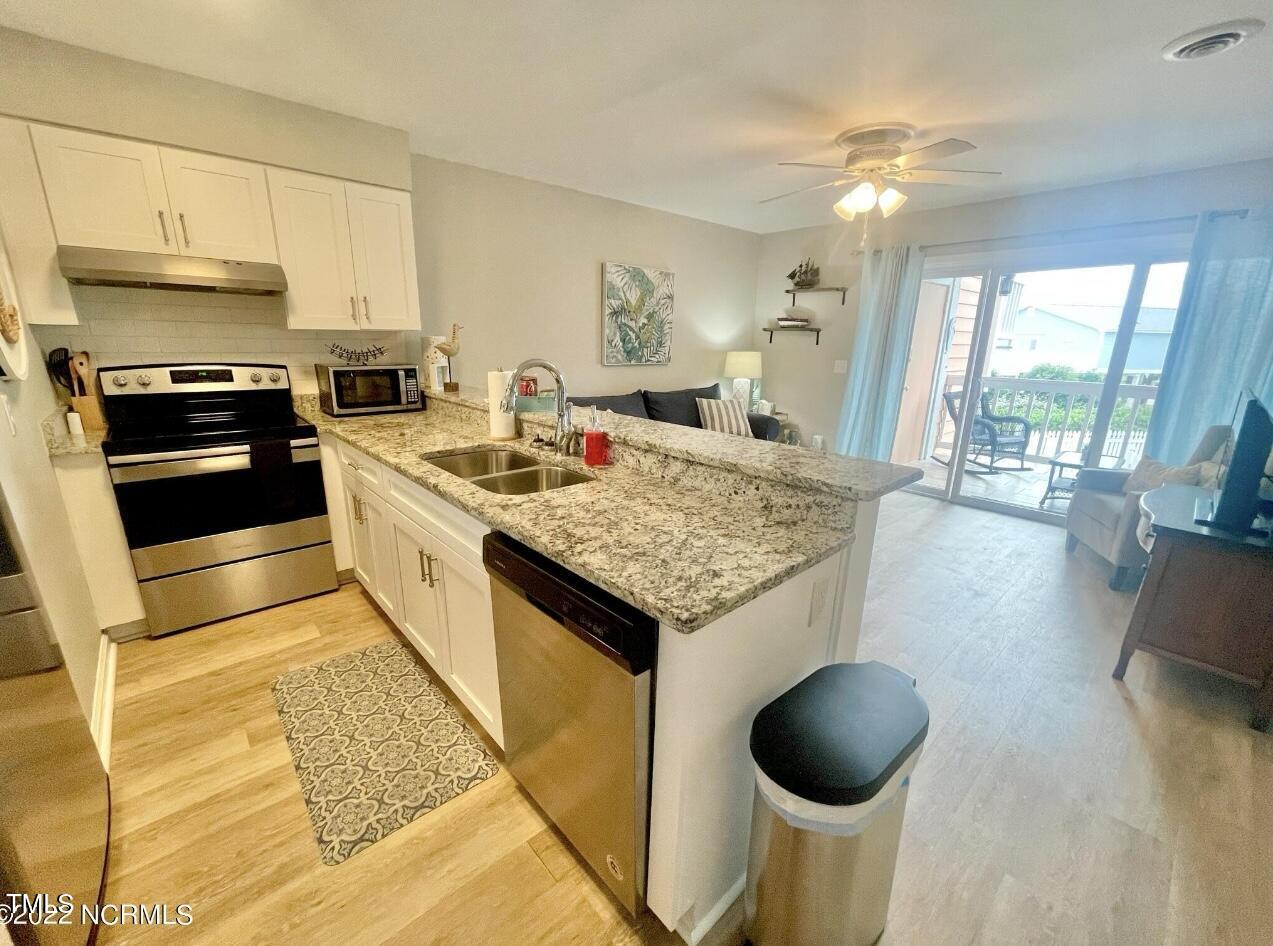 1615 Carolina Beach Avenue N Apt E2 Property Photo 7