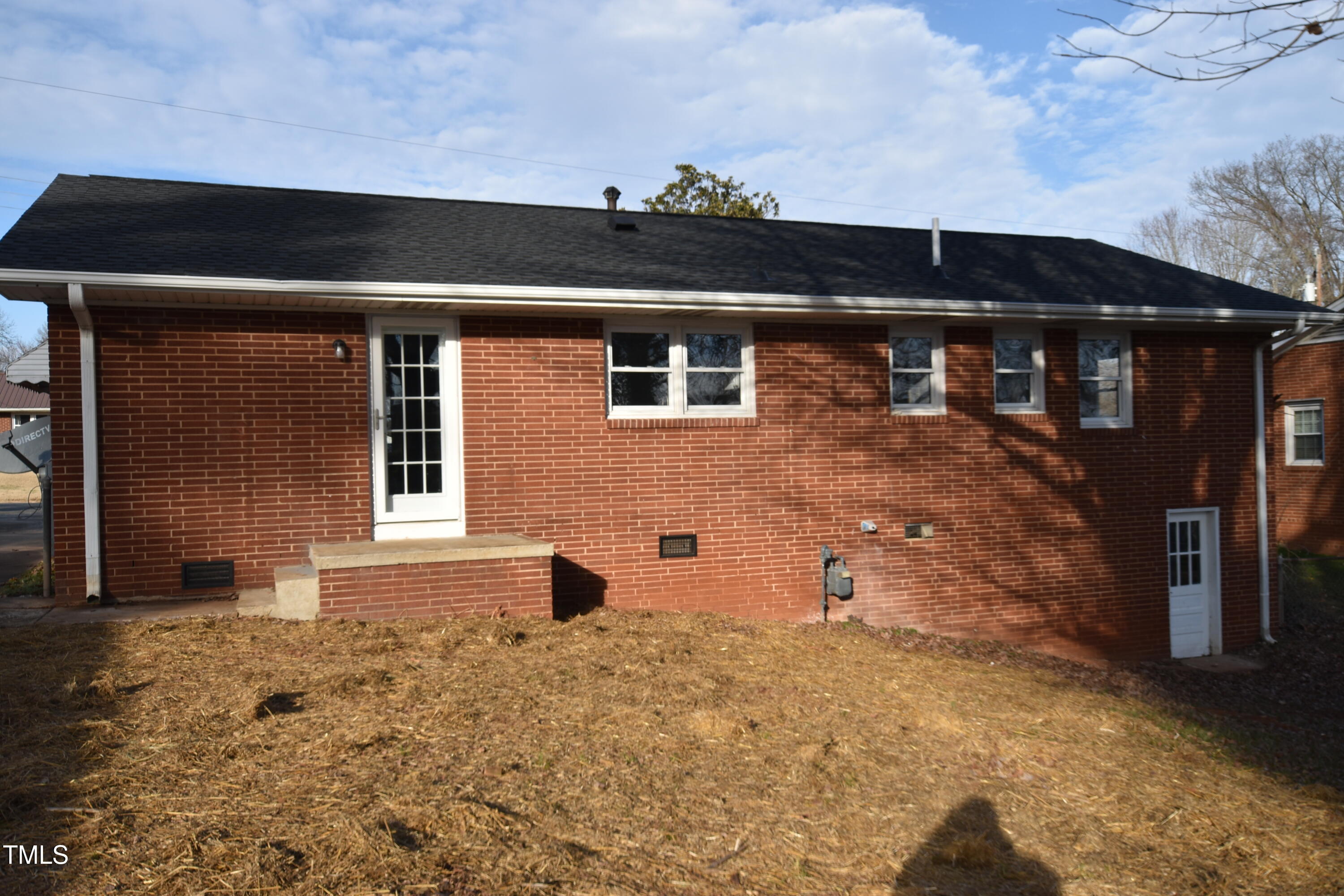 325 Meadowbrook Drive Property Photo 4