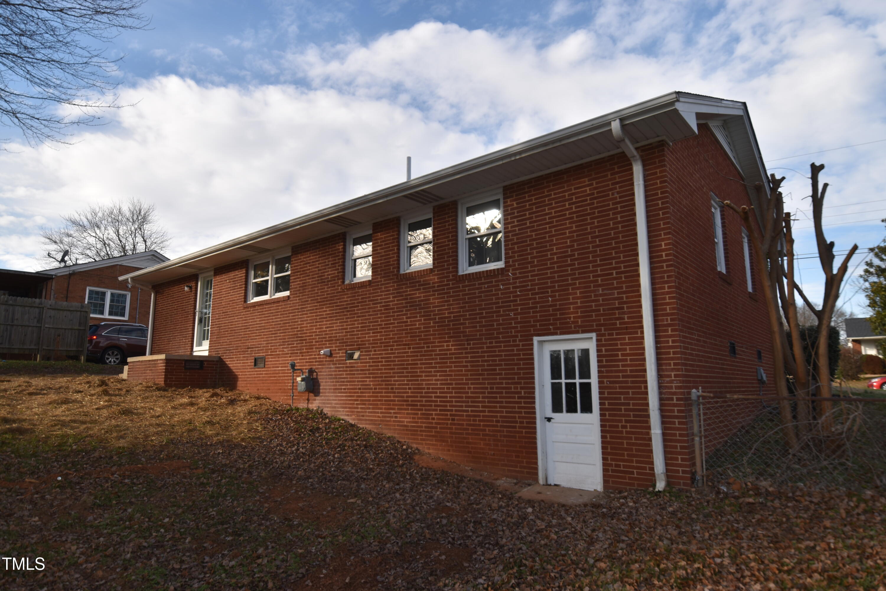 325 Meadowbrook Drive Property Photo 6