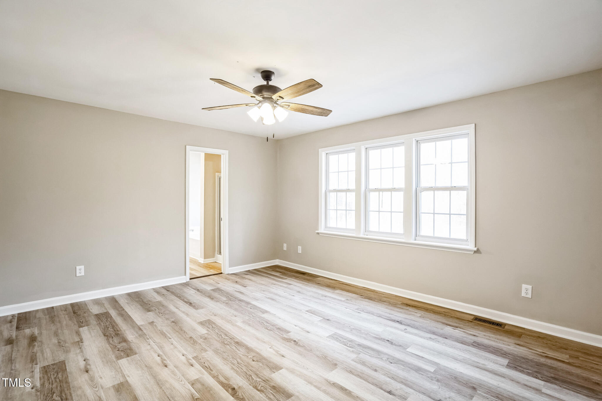 309 Monterey Court Property Photo 18