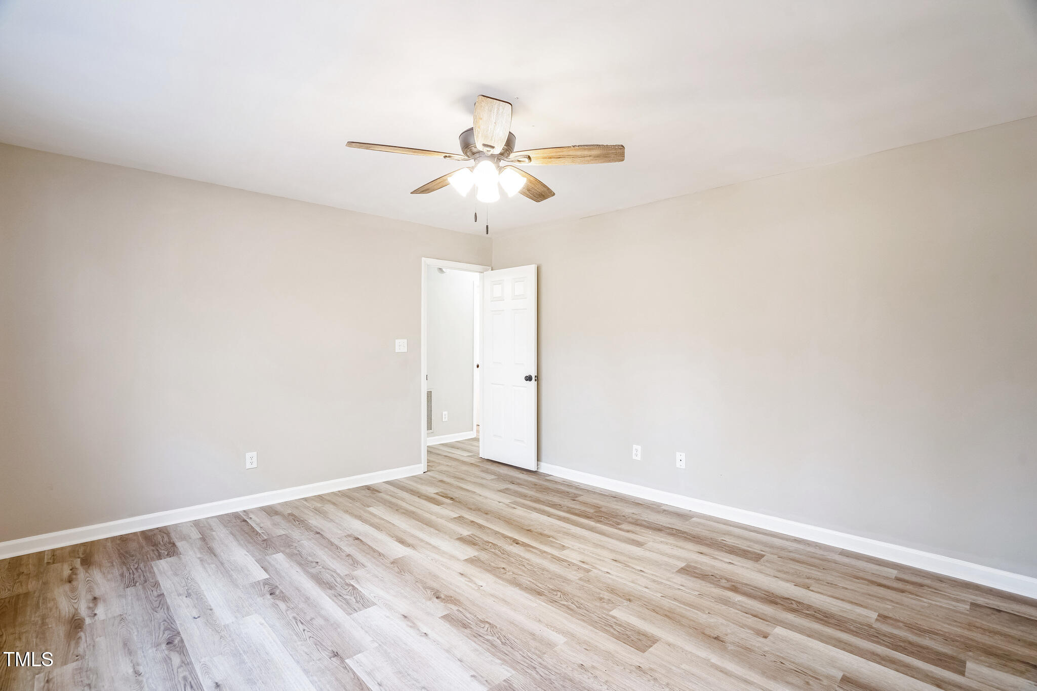309 Monterey Court Property Photo 19