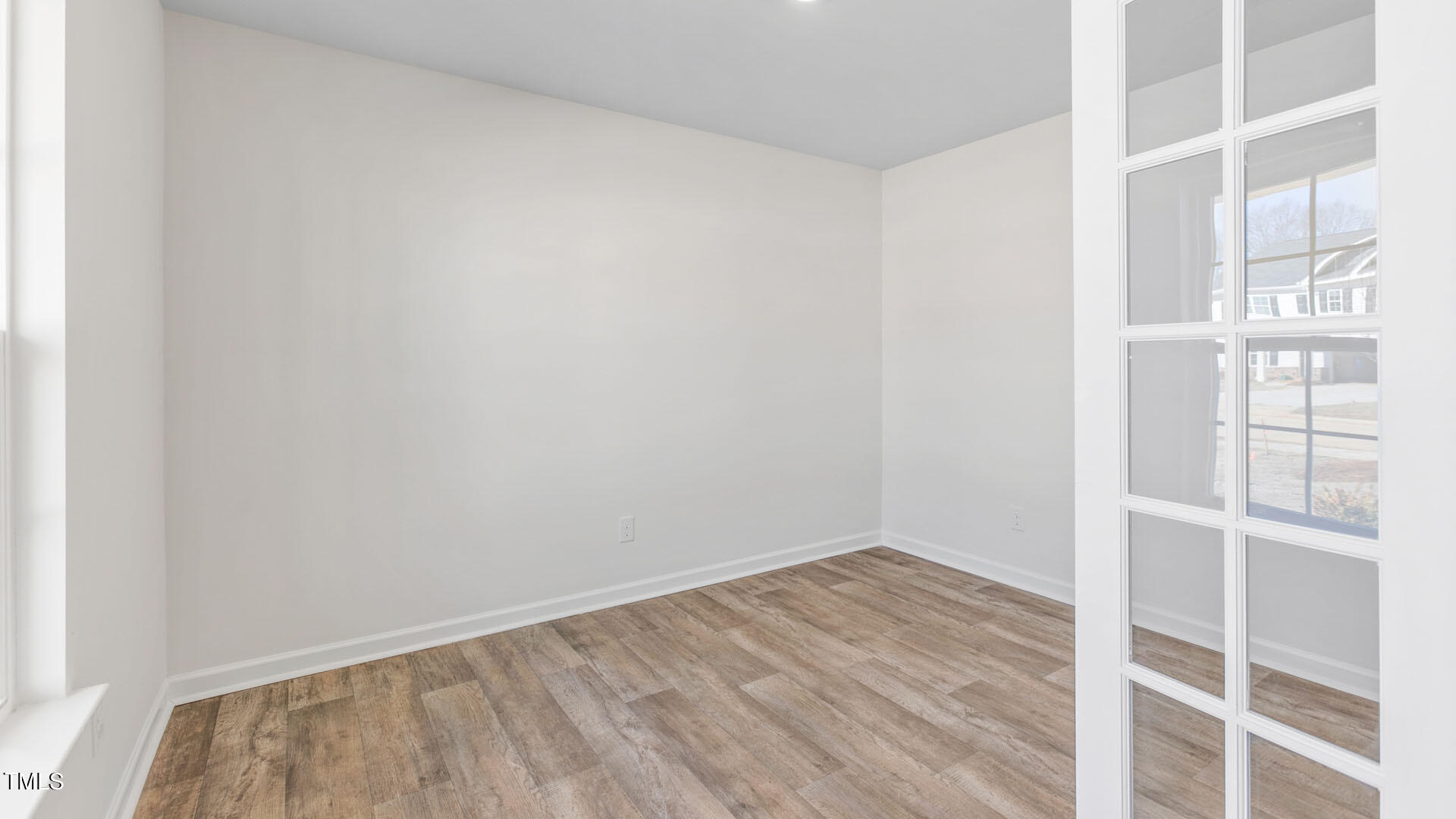 208 Leven Drive Property Photo 6