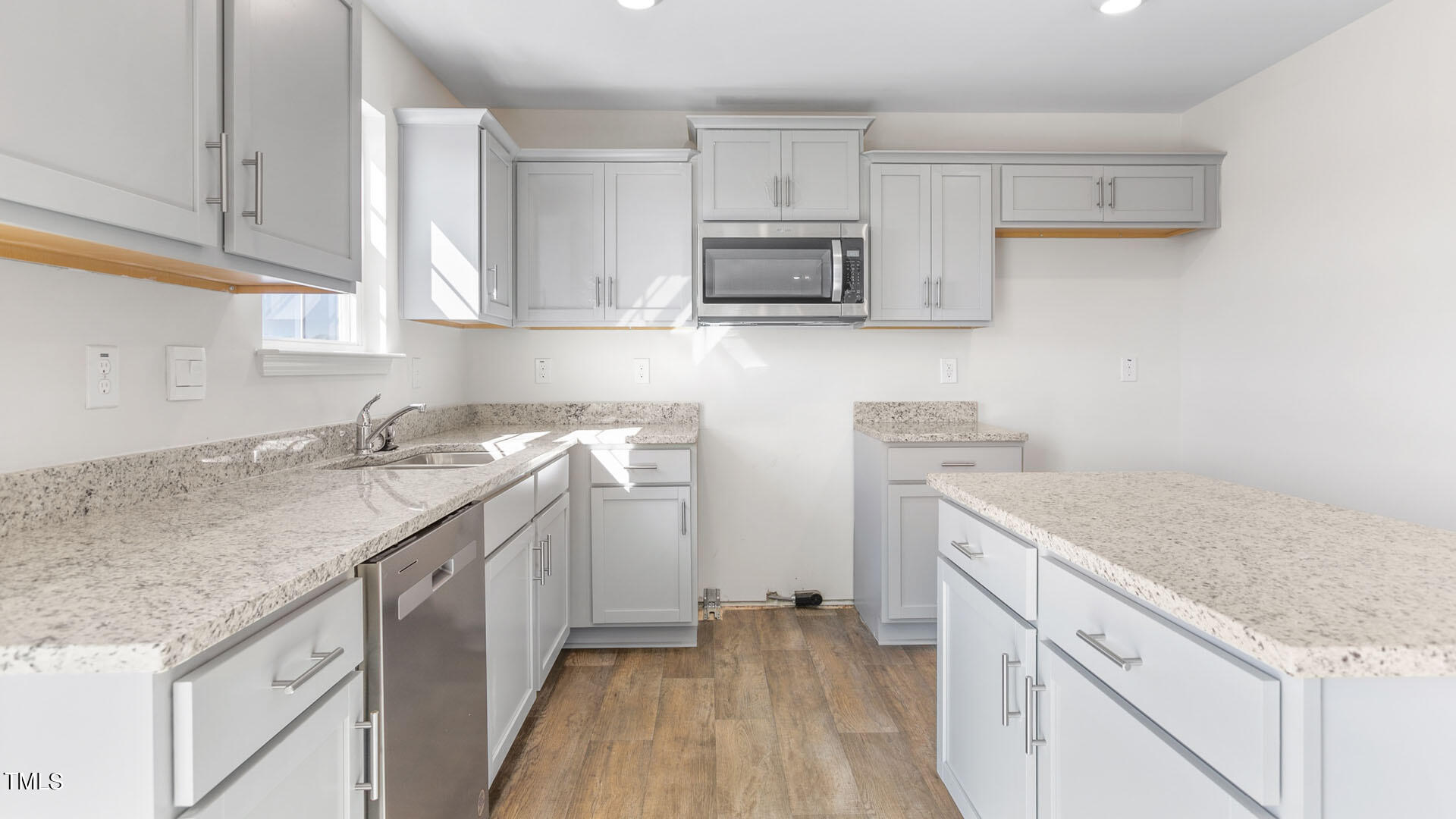 208 Leven Drive Property Photo 14