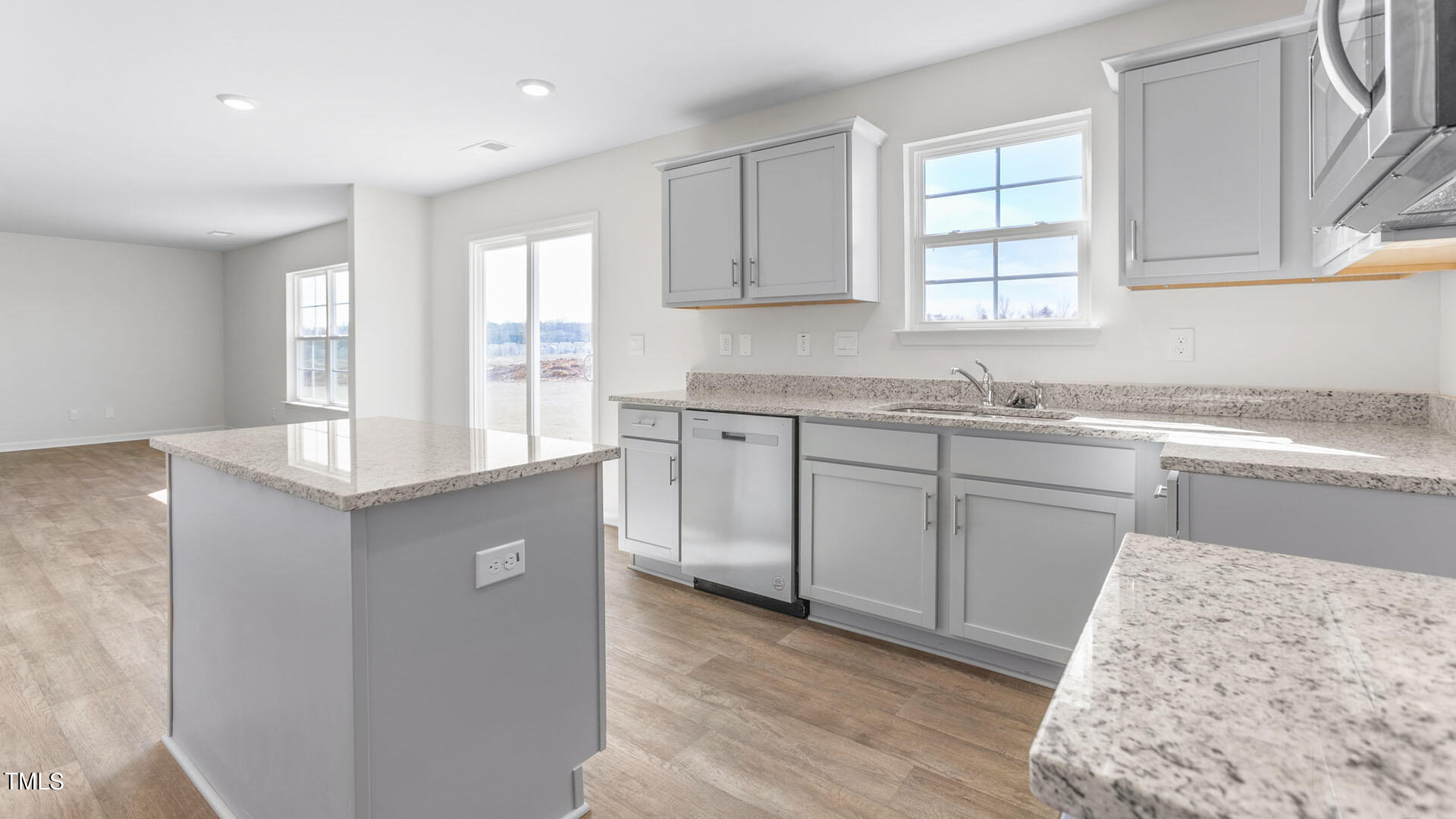 208 Leven Drive Property Photo 15