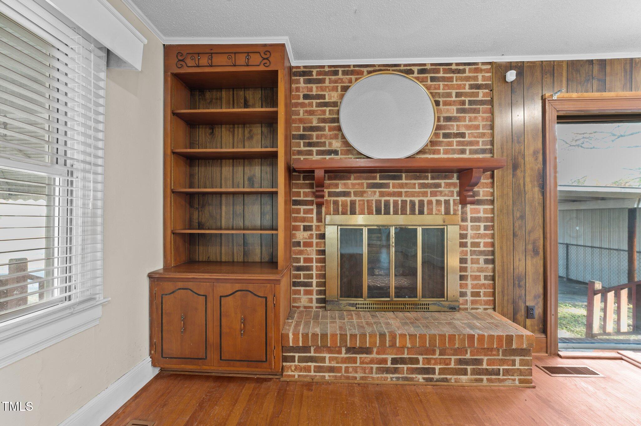 505 W Johnston Street Property Photo 9