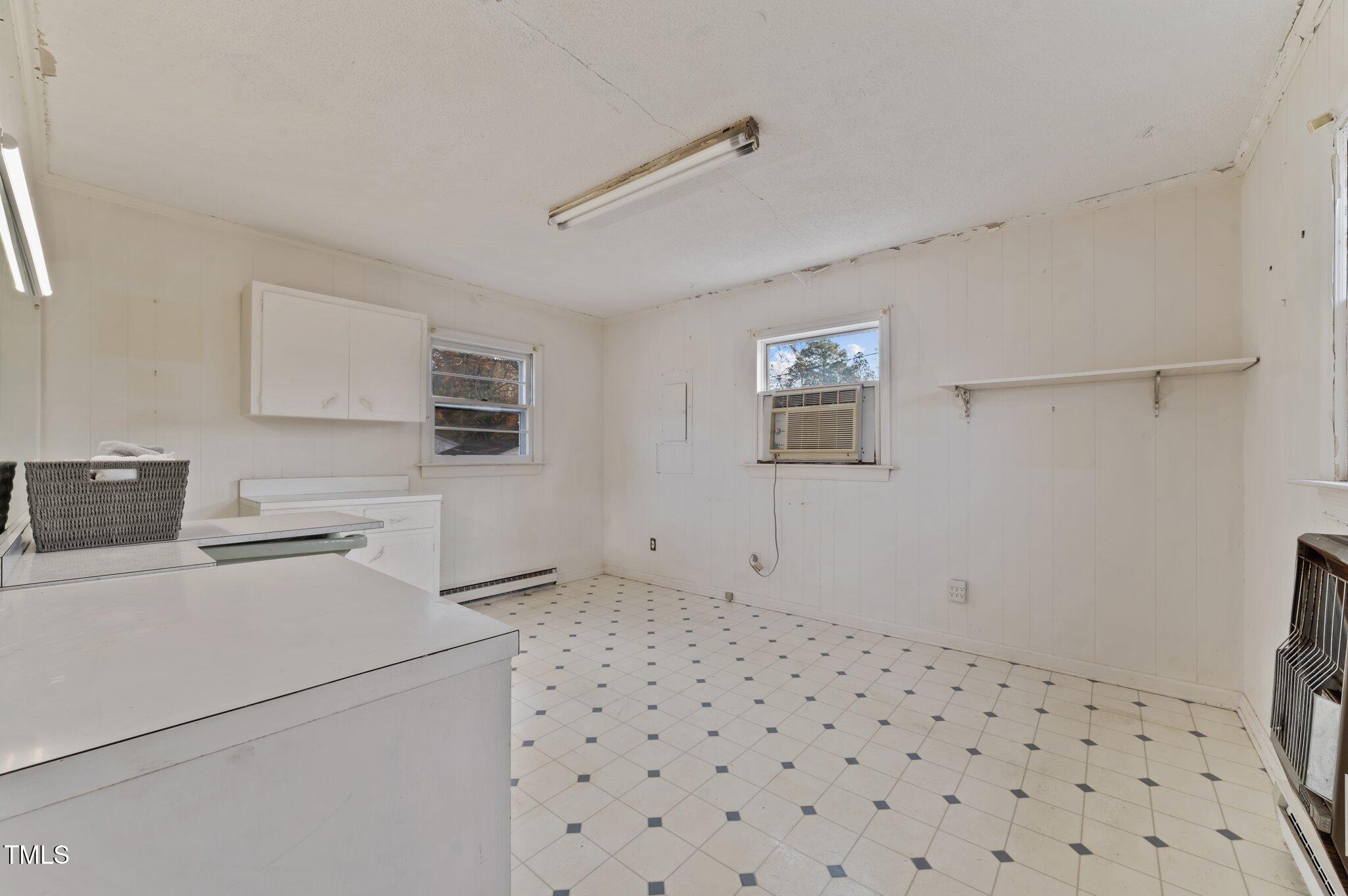 505 W Johnston Street Property Photo 27