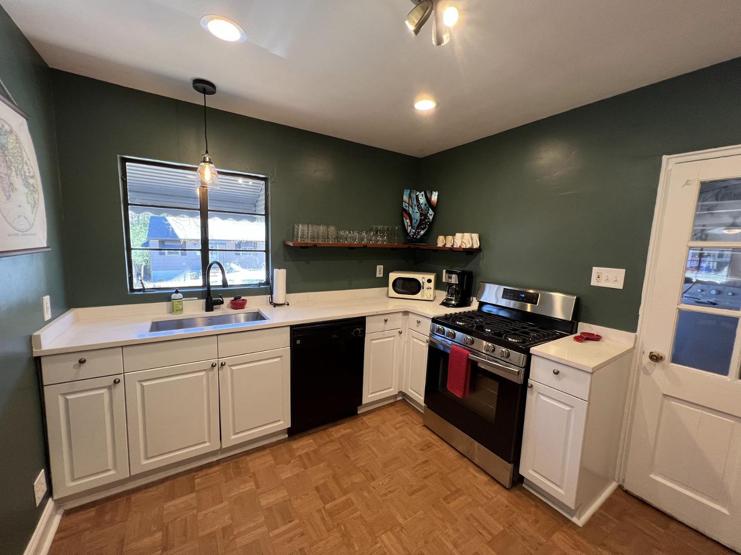 2514 Bedford Avenue Property Photo 2