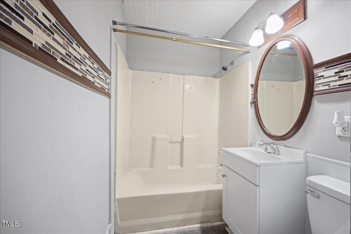 1208 Downing Street Sw Property Photo 10