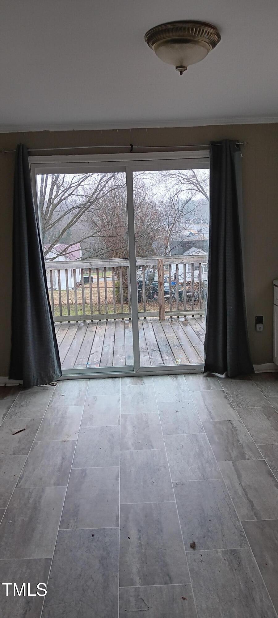 994 Burton Street Property Photo 5