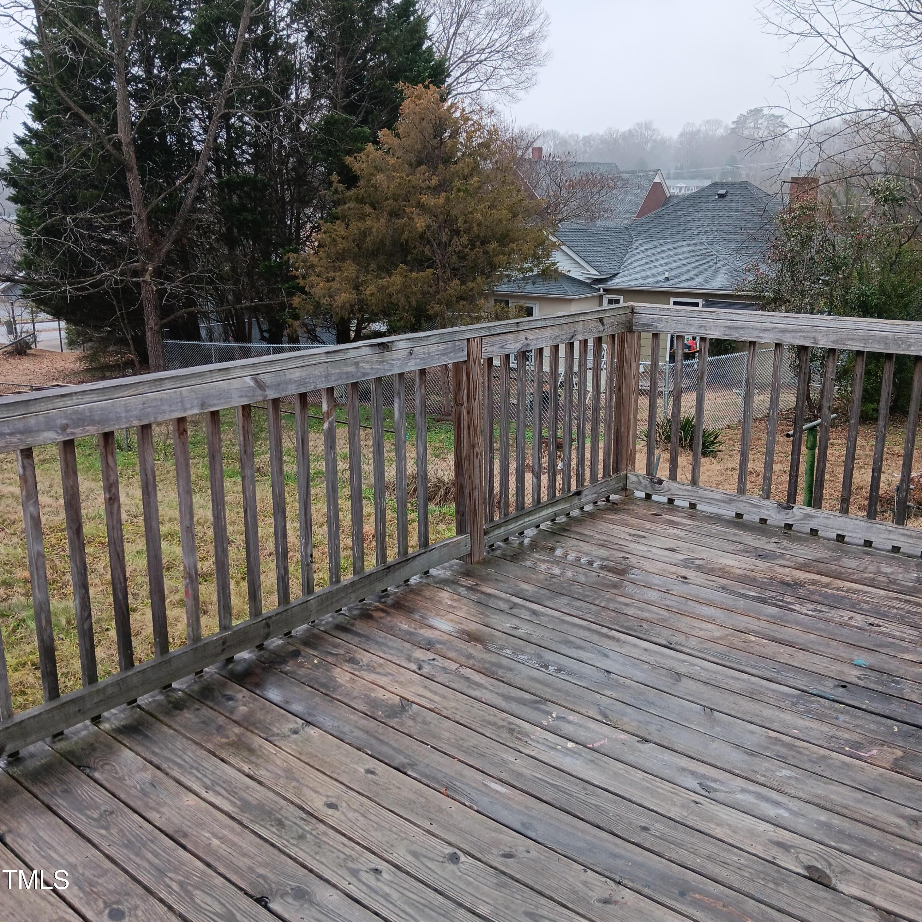 994 Burton Street Property Photo 7