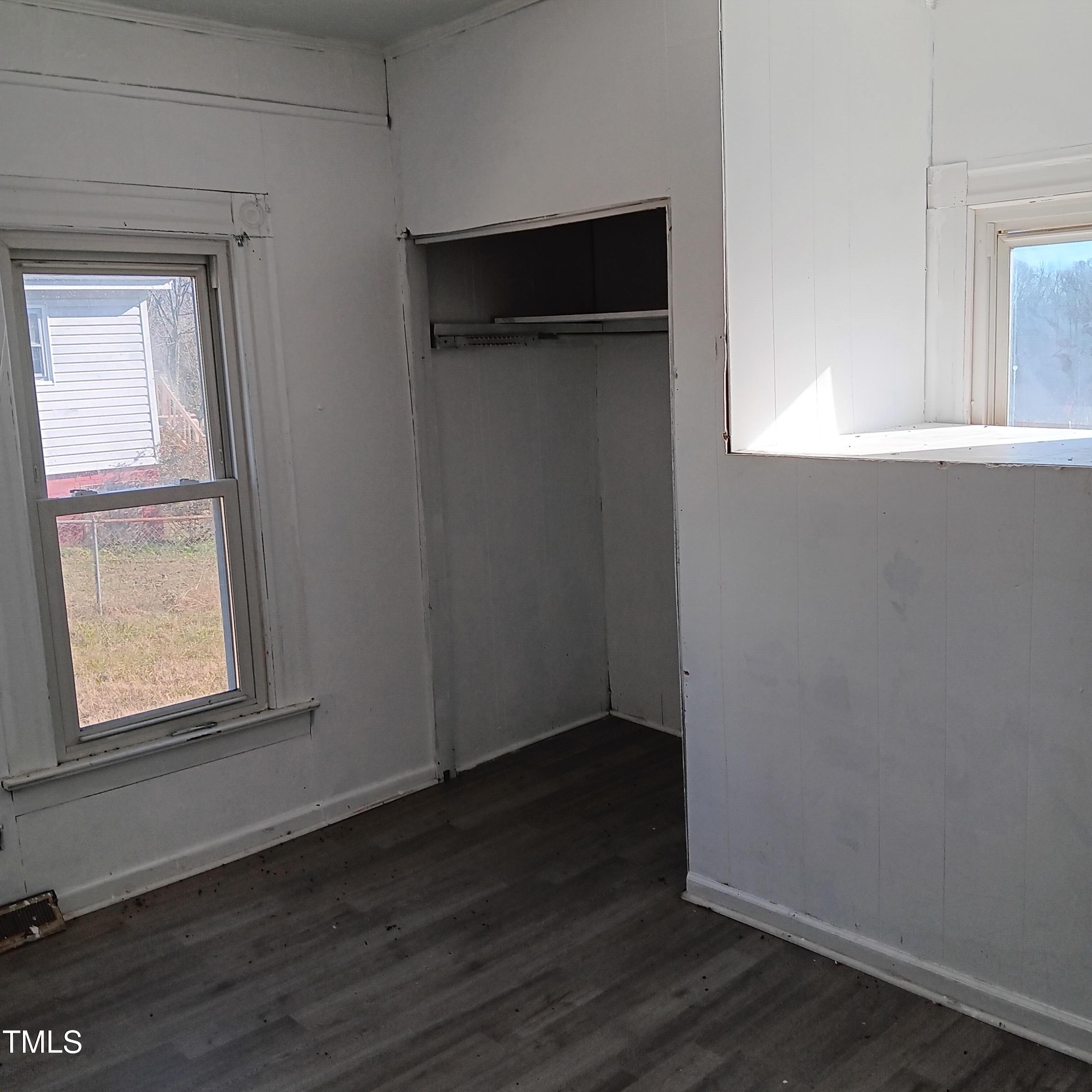994 Burton Street Property Photo 15