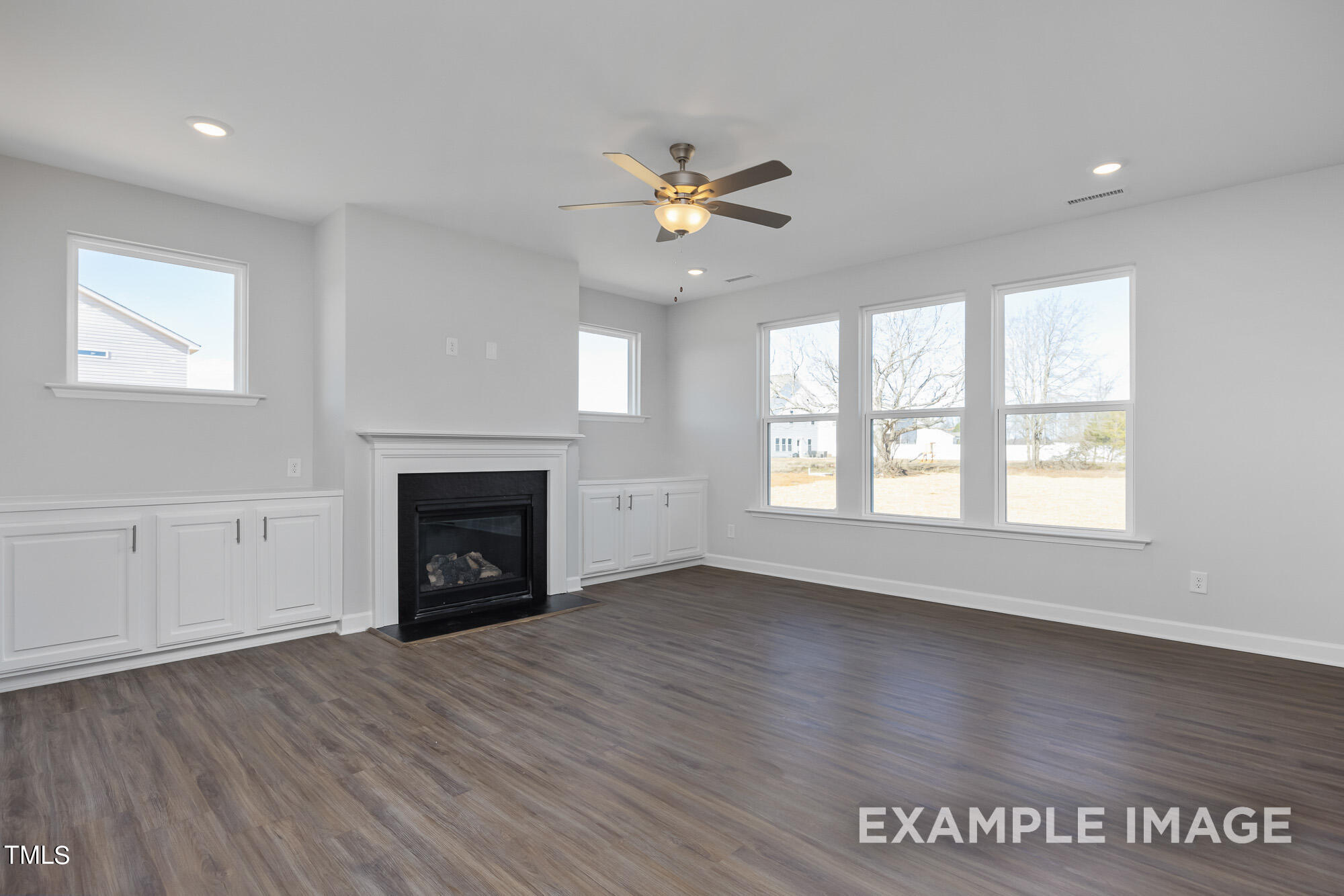 409 Reinsman Court Property Photo 2