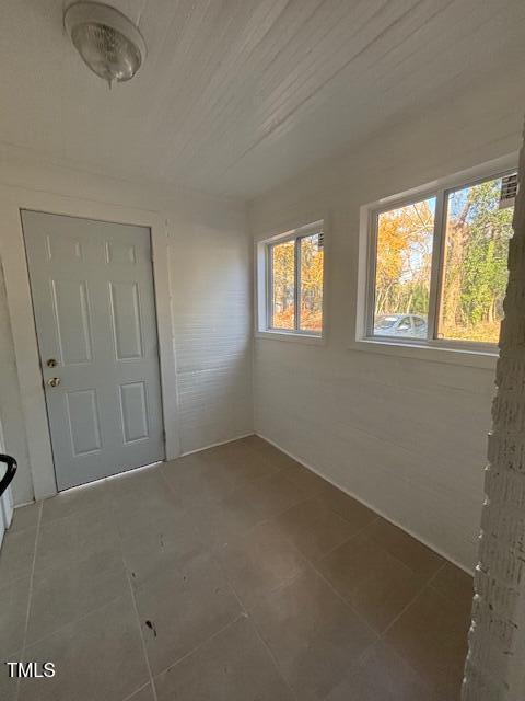 201 W Highland Avenue Property Photo 5