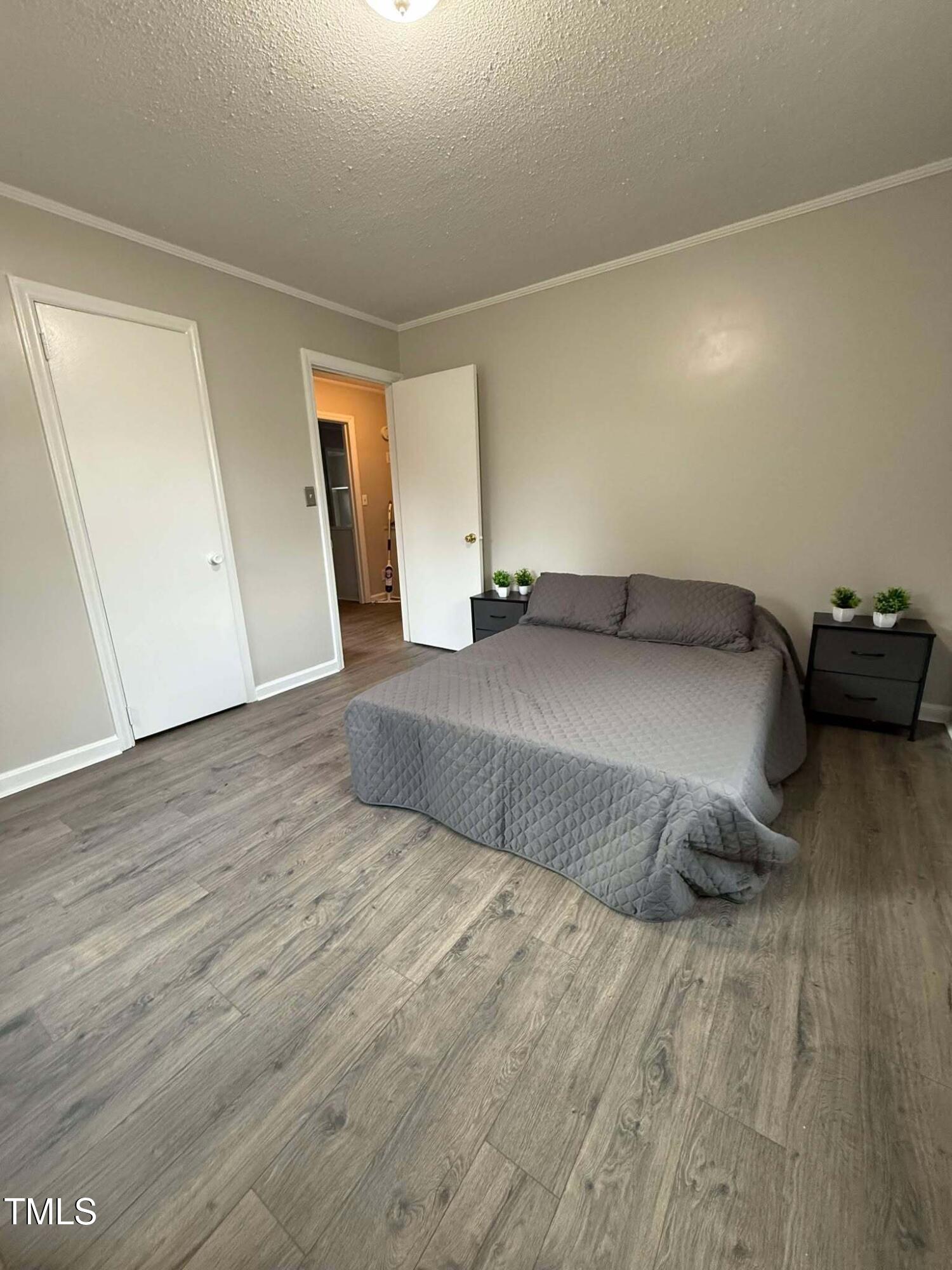 1118 Jackson Street Property Photo 3