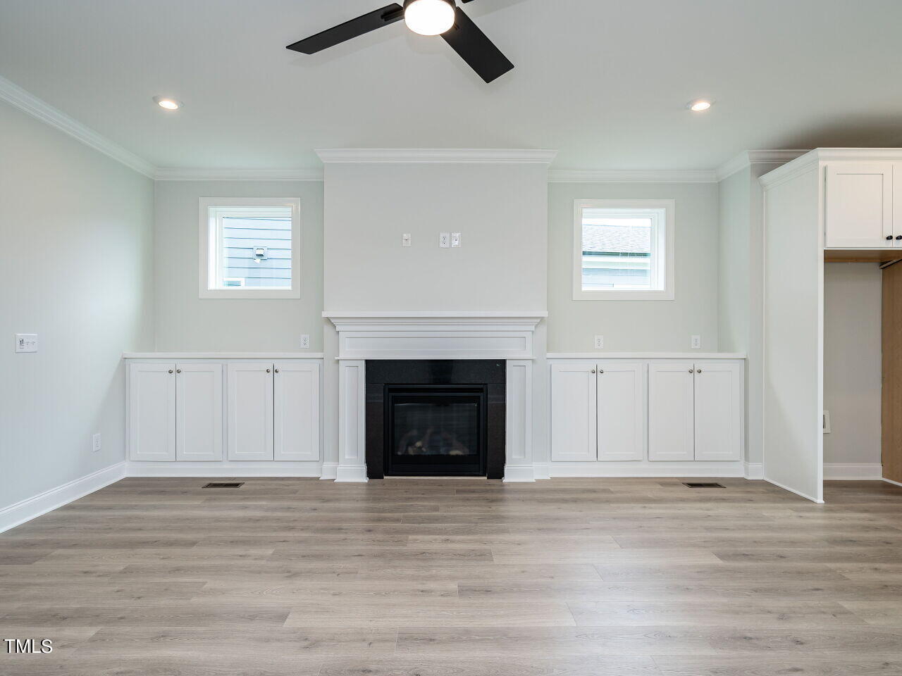 1812 Bright Lantern Way Property Photo 4
