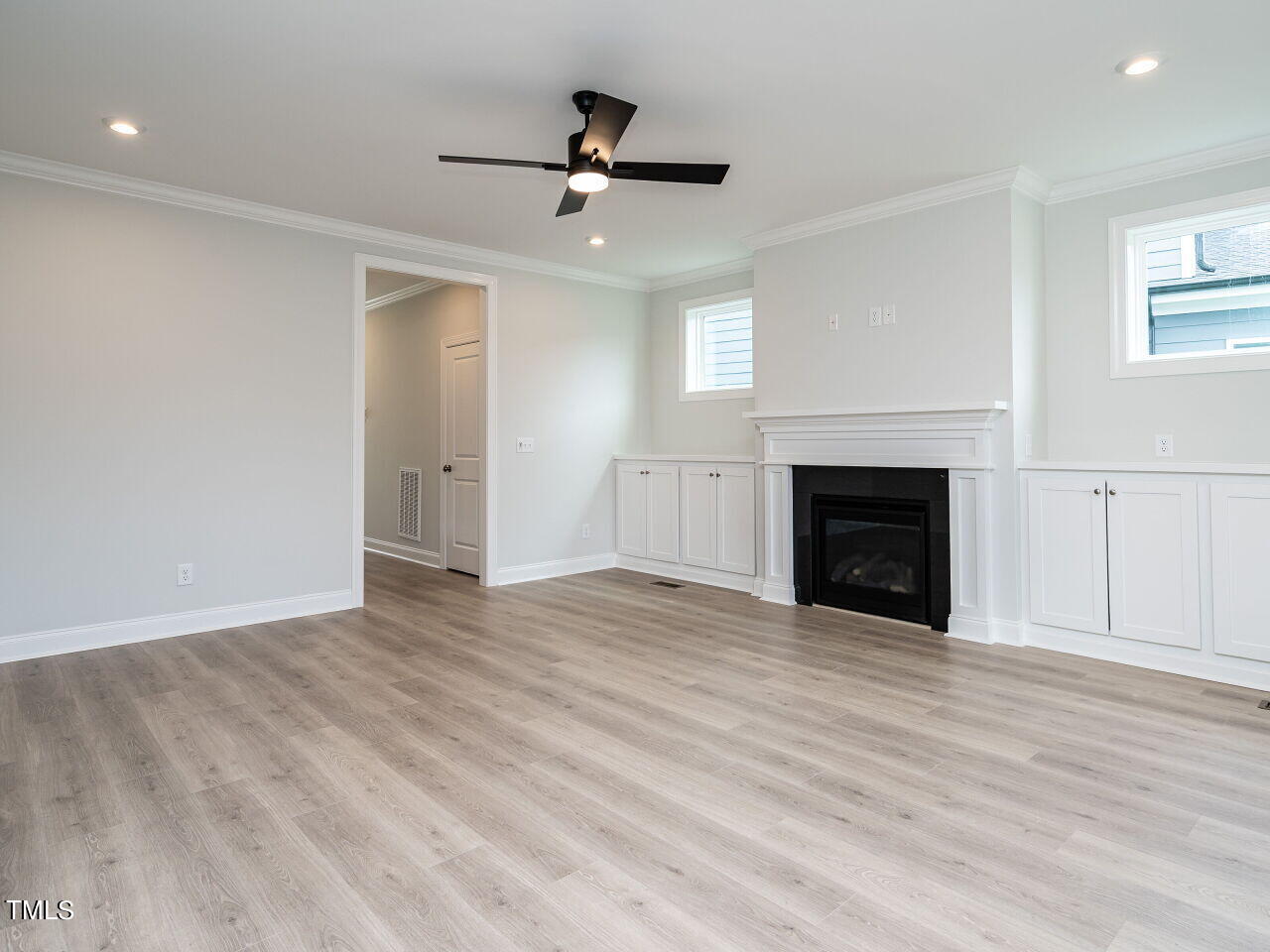 1812 Bright Lantern Way Property Photo 5