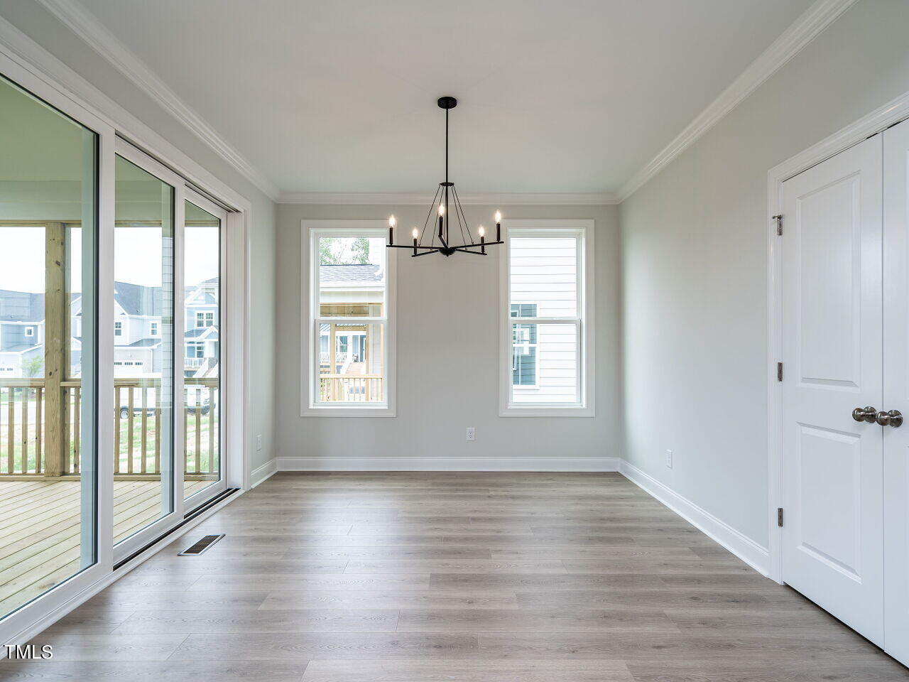 1812 Bright Lantern Way Property Photo 7