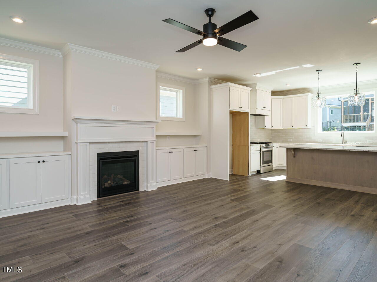 1809 Bright Lantern Way Property Photo 3