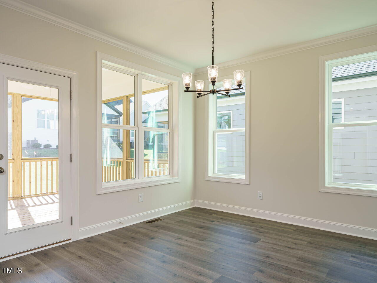 1809 Bright Lantern Way Property Photo 8