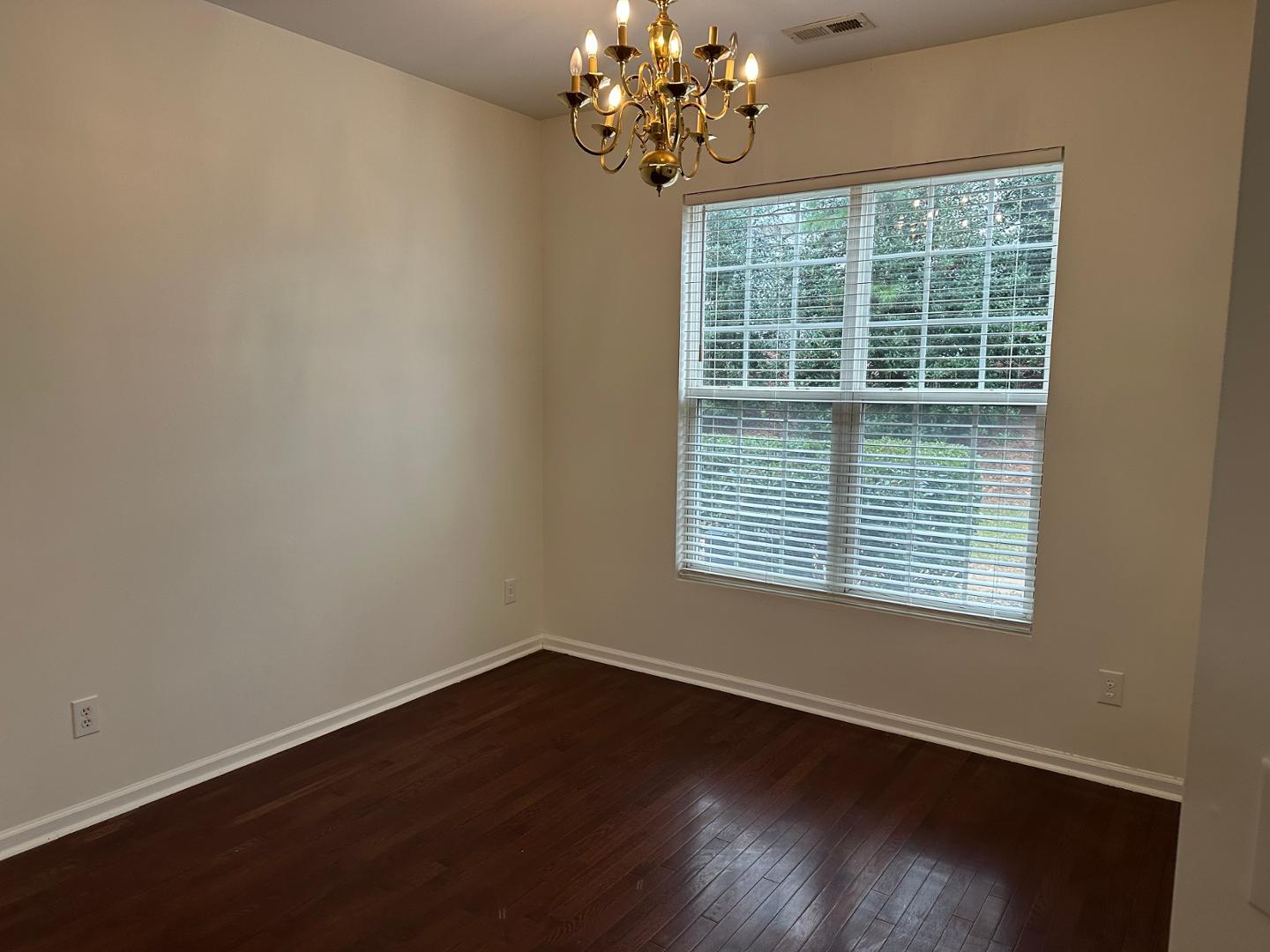 522 Writers Way Property Photo 3