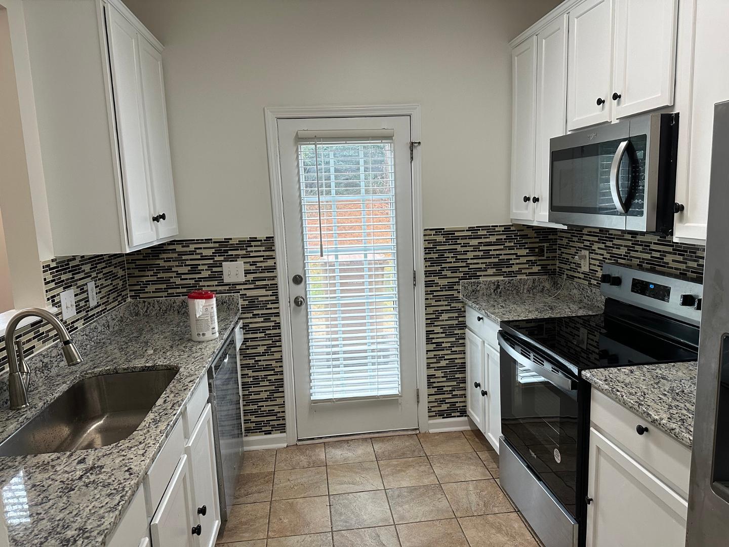 522 Writers Way Property Photo 6