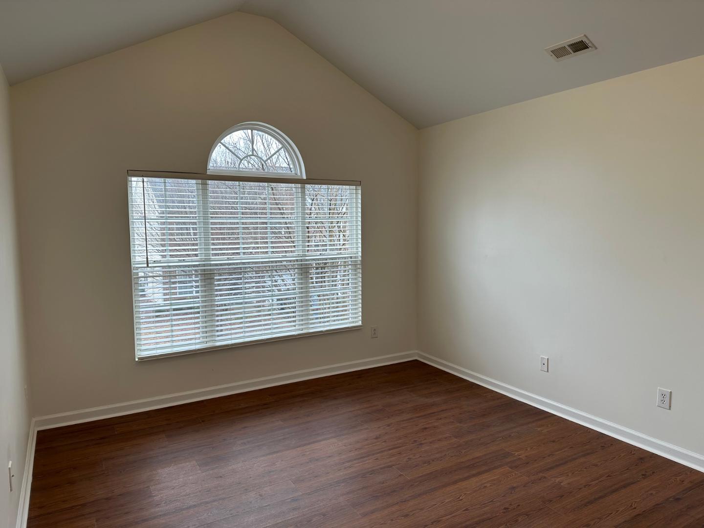 522 Writers Way Property Photo 11