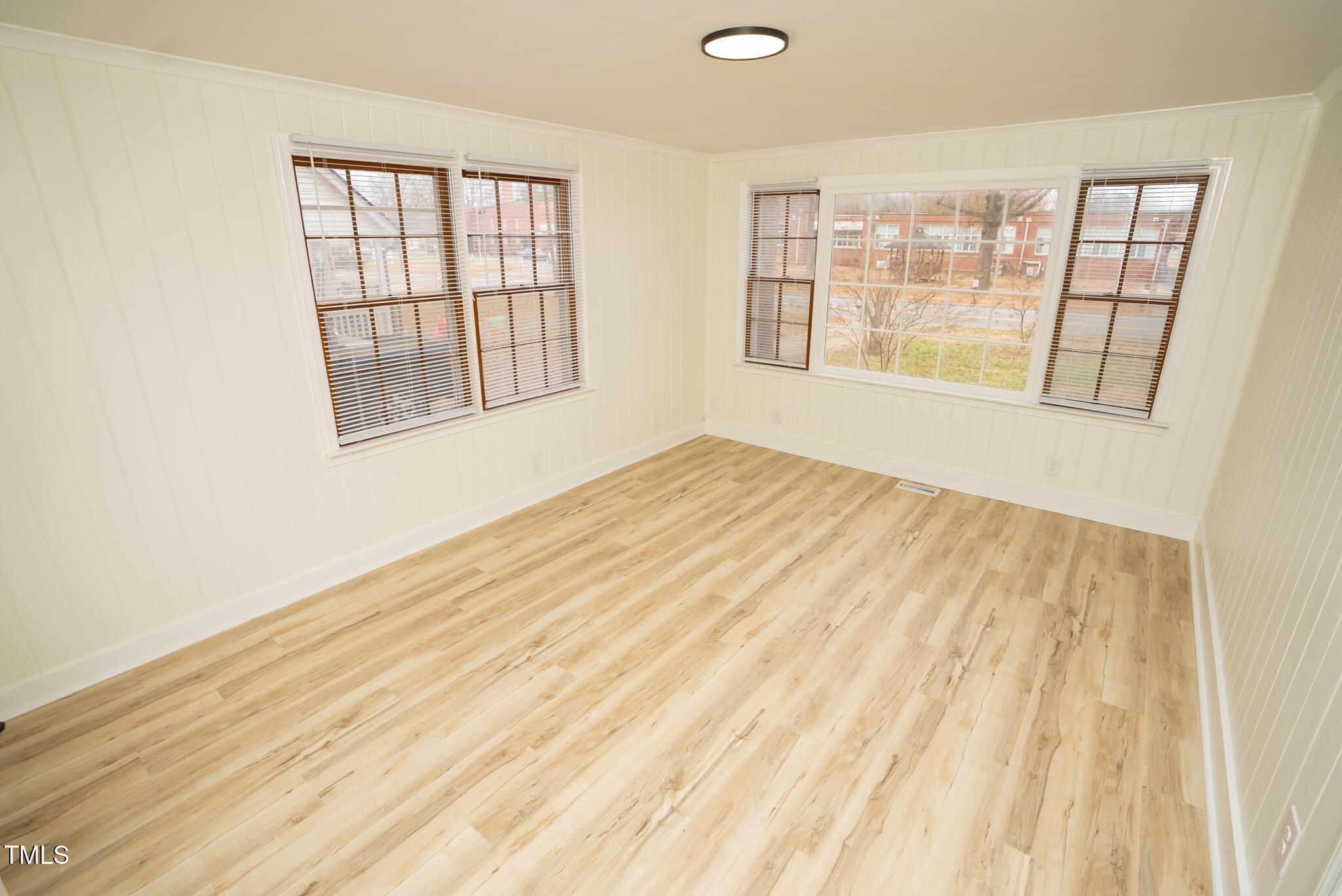 421 S Morgan Street Property Photo 8