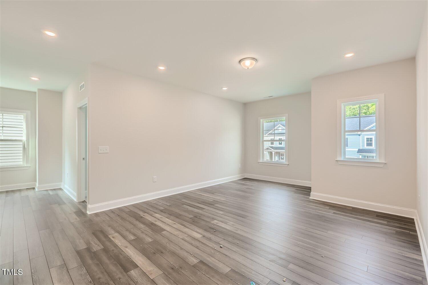604 Emerald Bay Circle Property Photo 15
