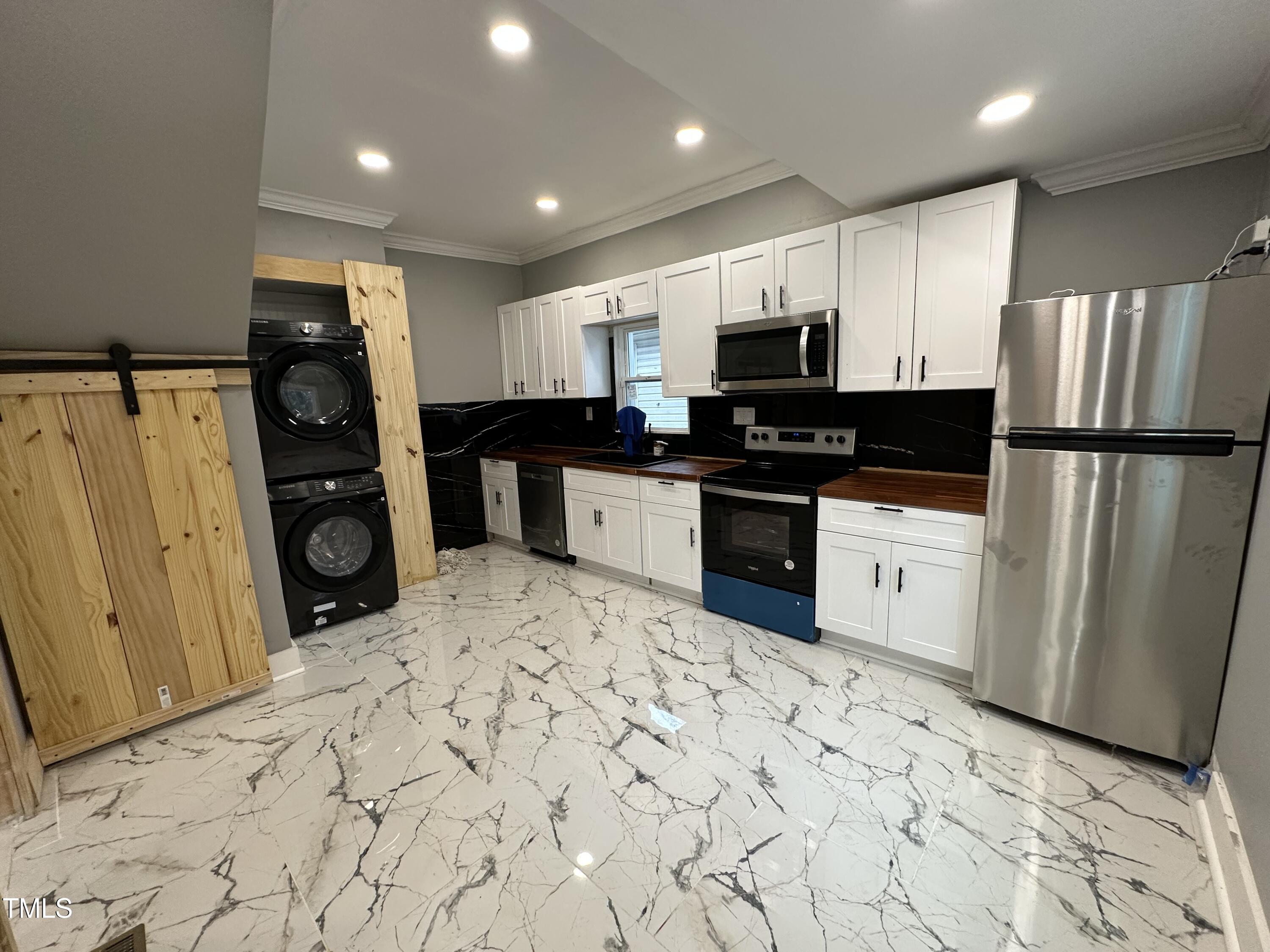 432 N Chestnut Street Property Photo 4