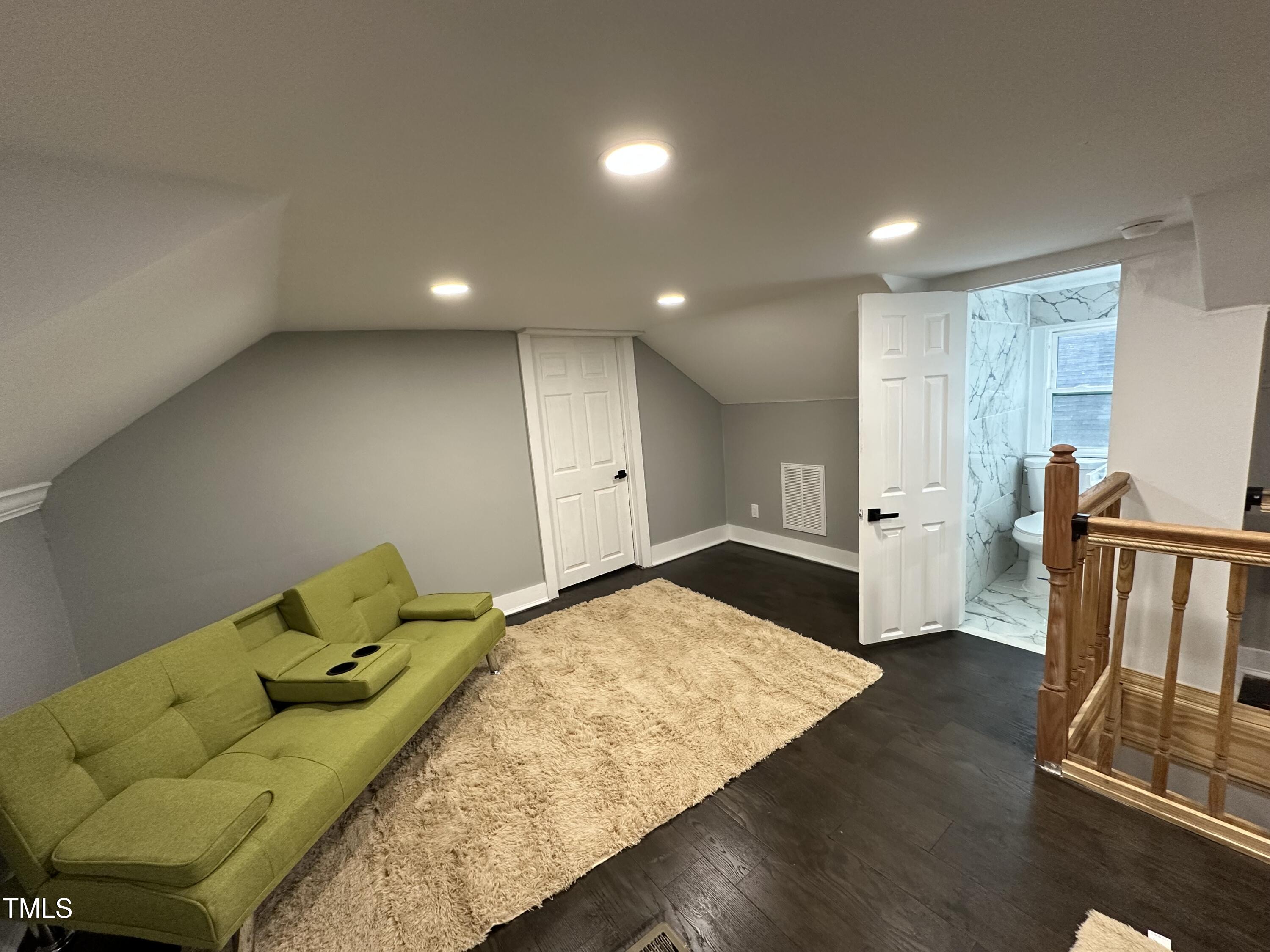 432 N Chestnut Street Property Photo 16