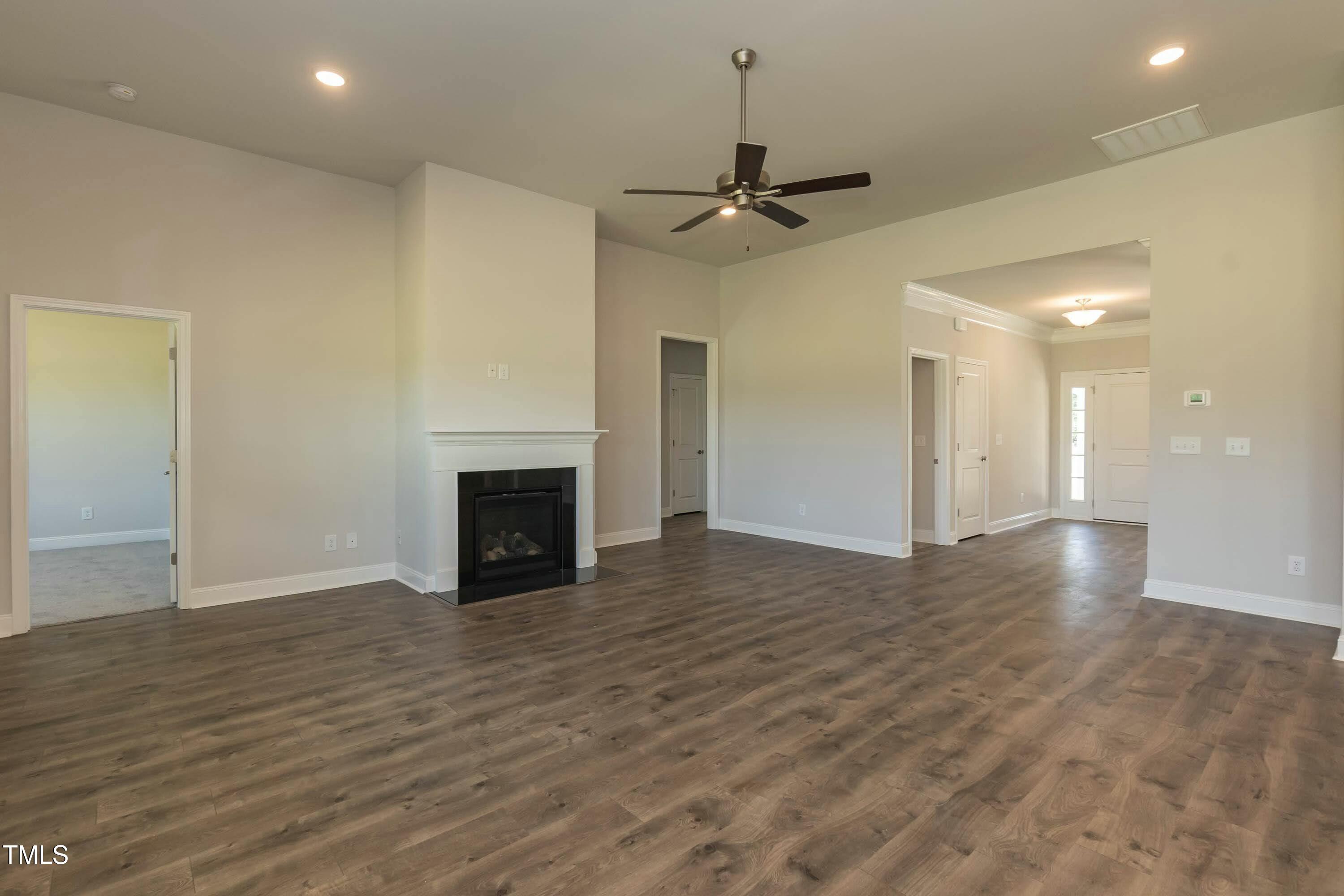 587 Glenkirk Place Property Photo 7