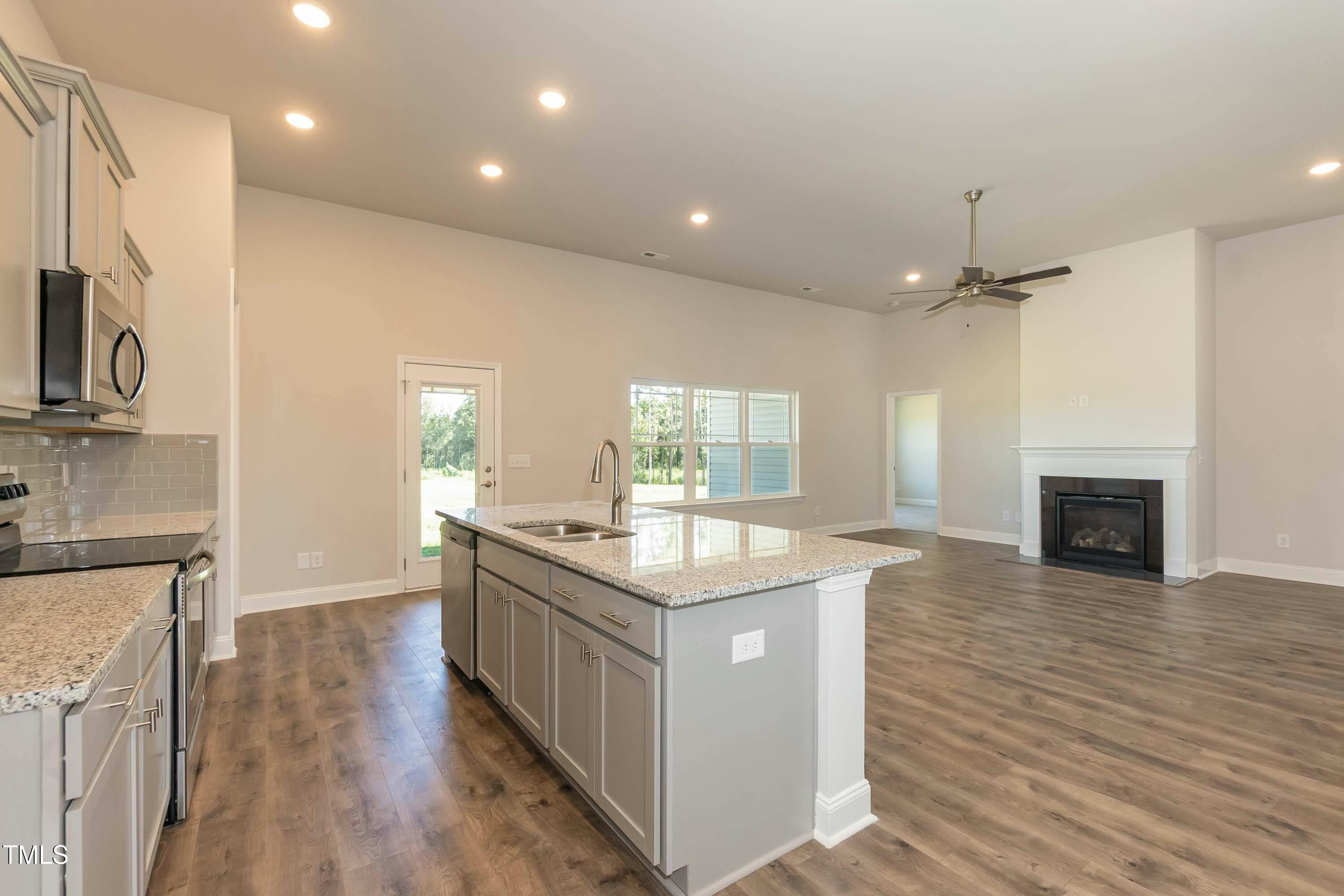 587 Glenkirk Place Property Photo 12