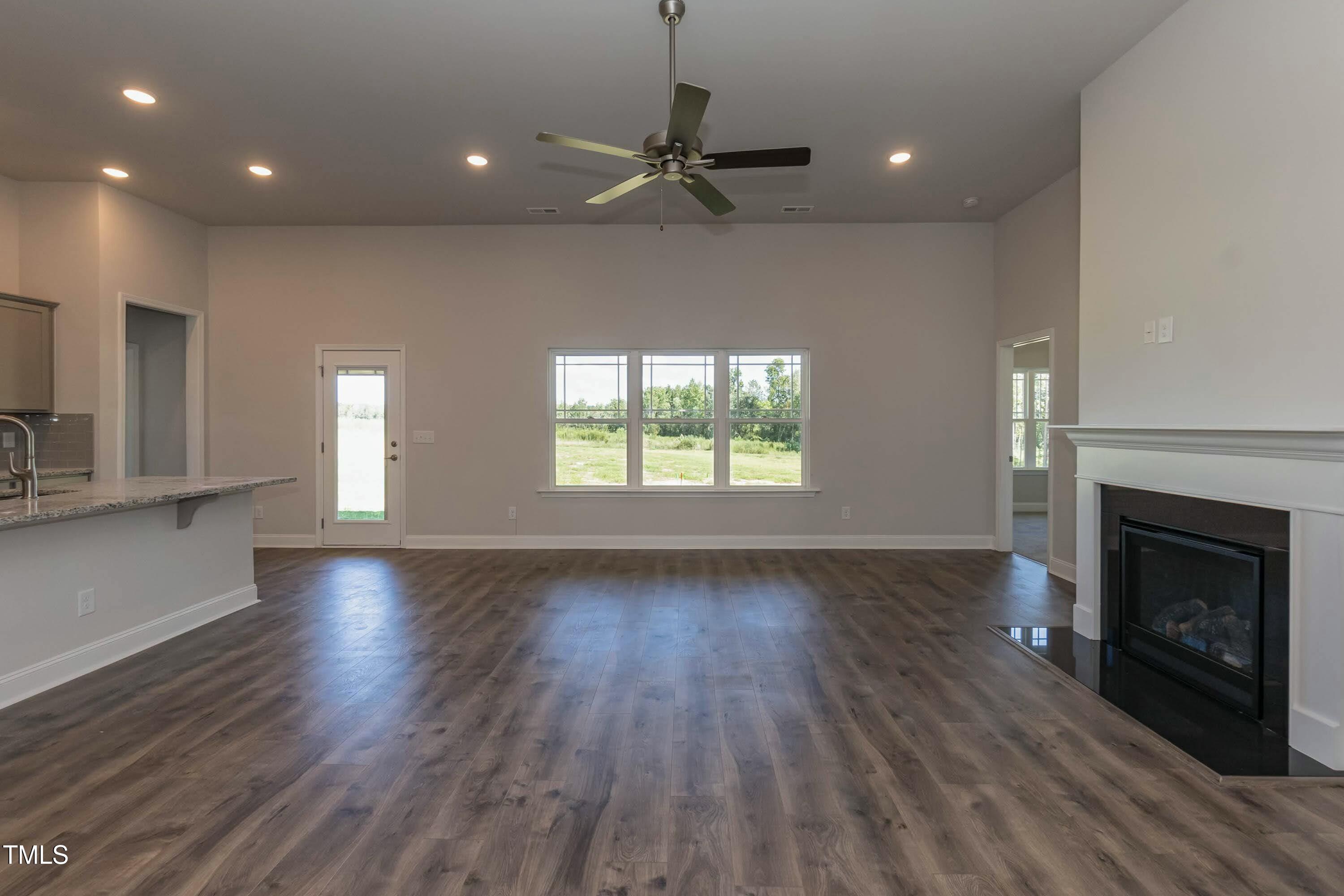 587 Glenkirk Place Property Photo 13