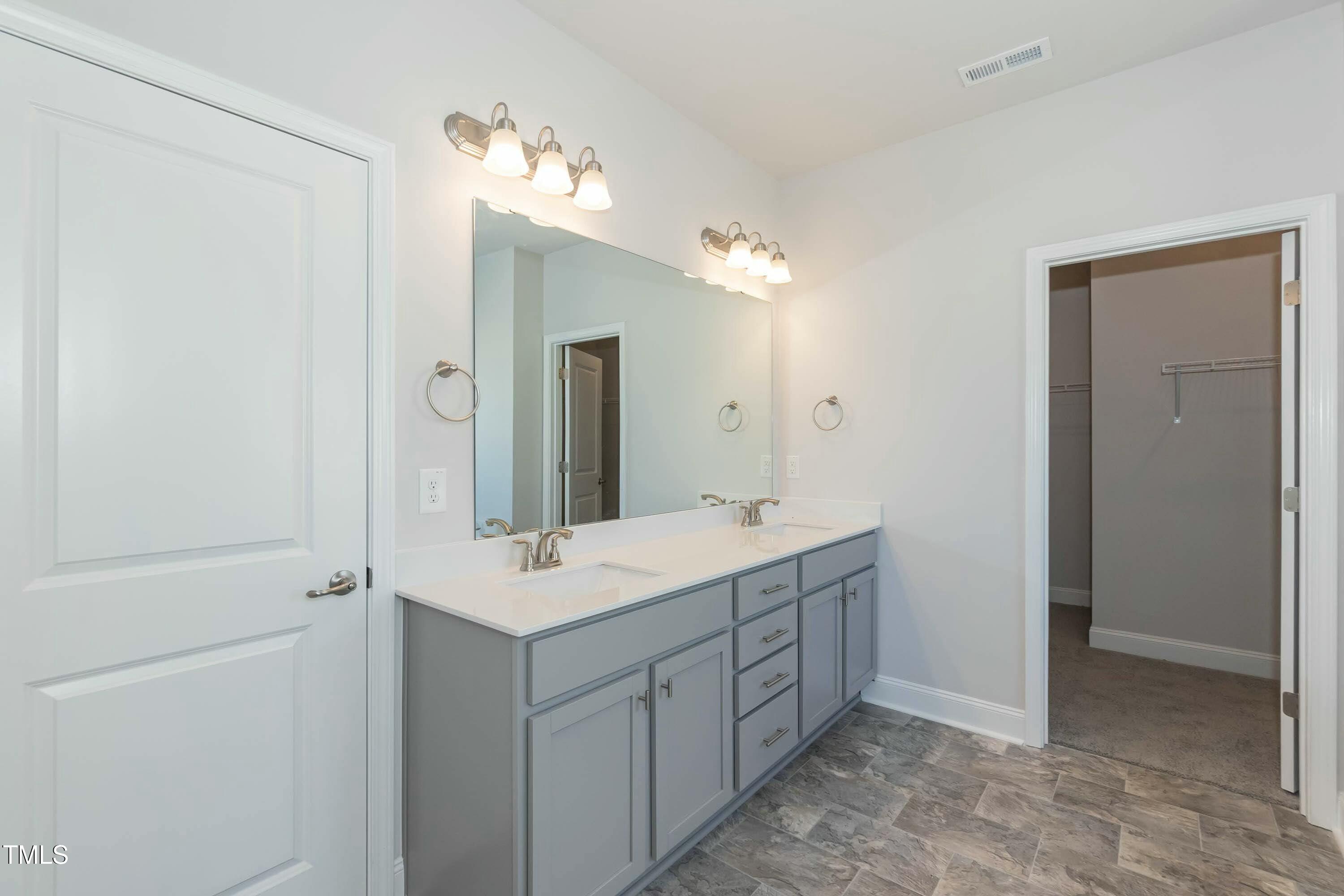 587 Glenkirk Place Property Photo 17