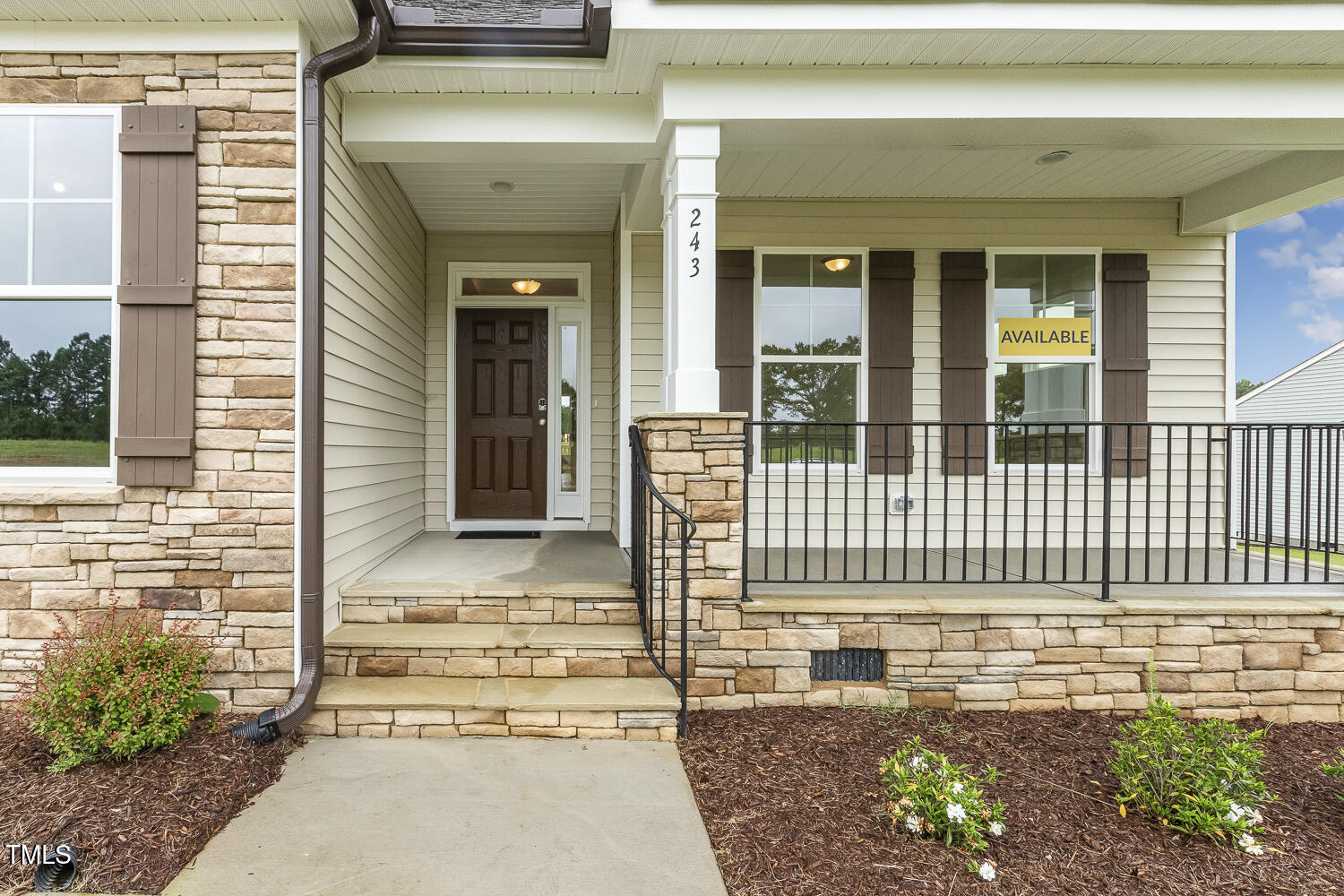 243 Kissington Way Property Photo 3