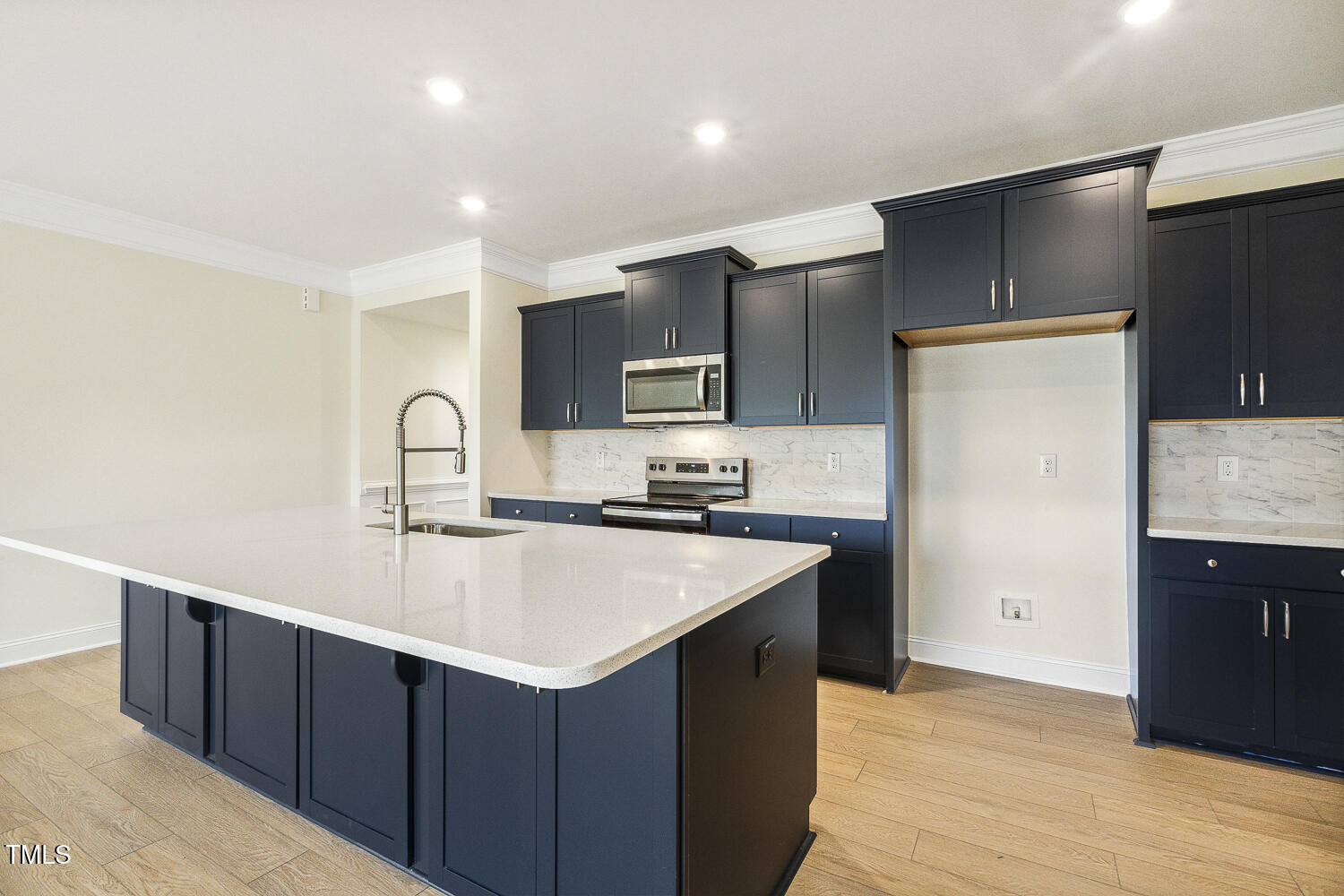 243 Kissington Way Property Photo 9