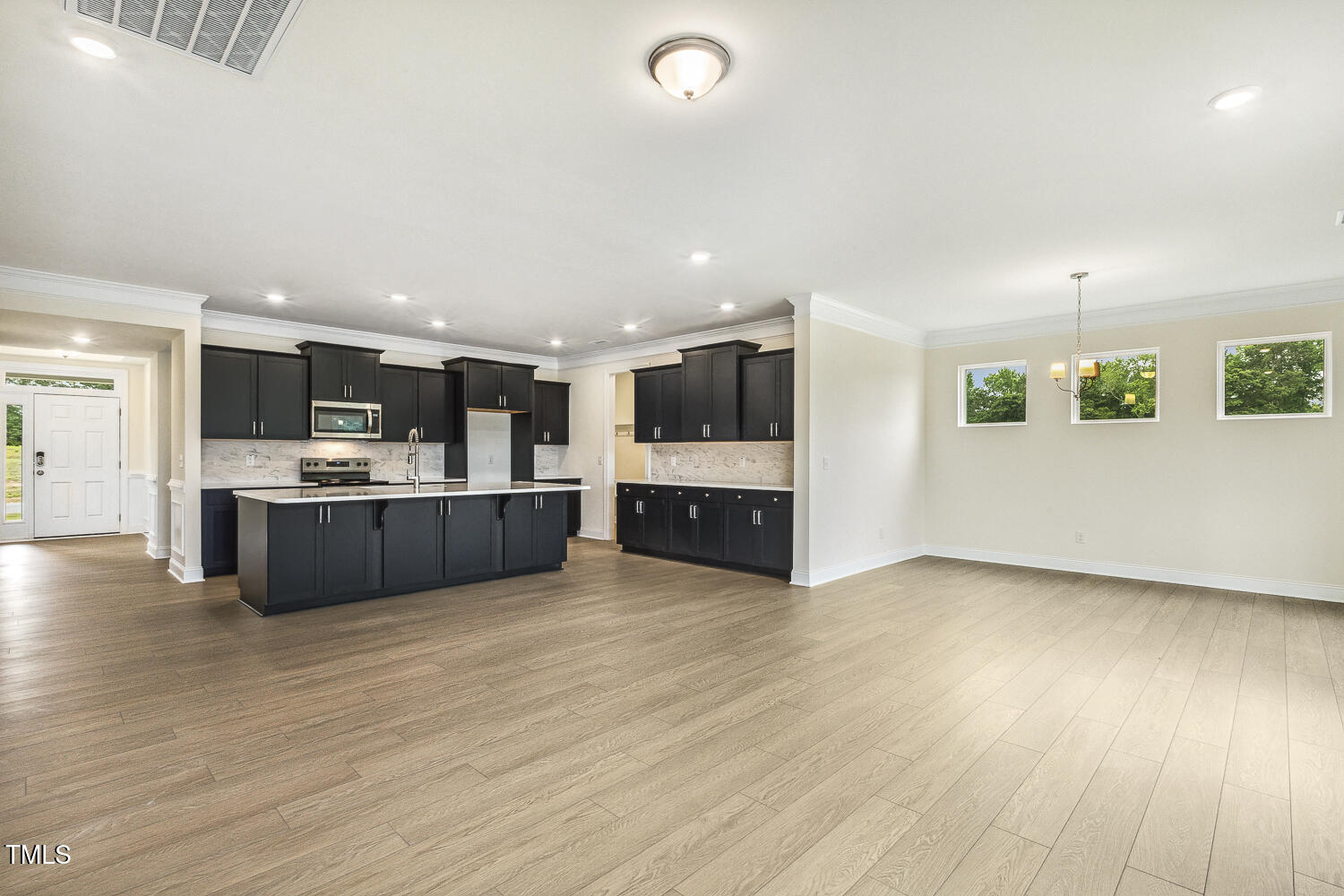 243 Kissington Way Property Photo 13