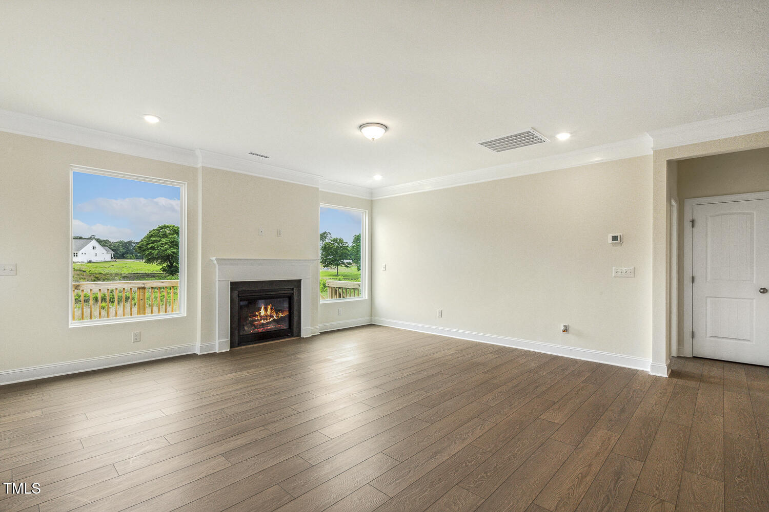 243 Kissington Way Property Photo 14