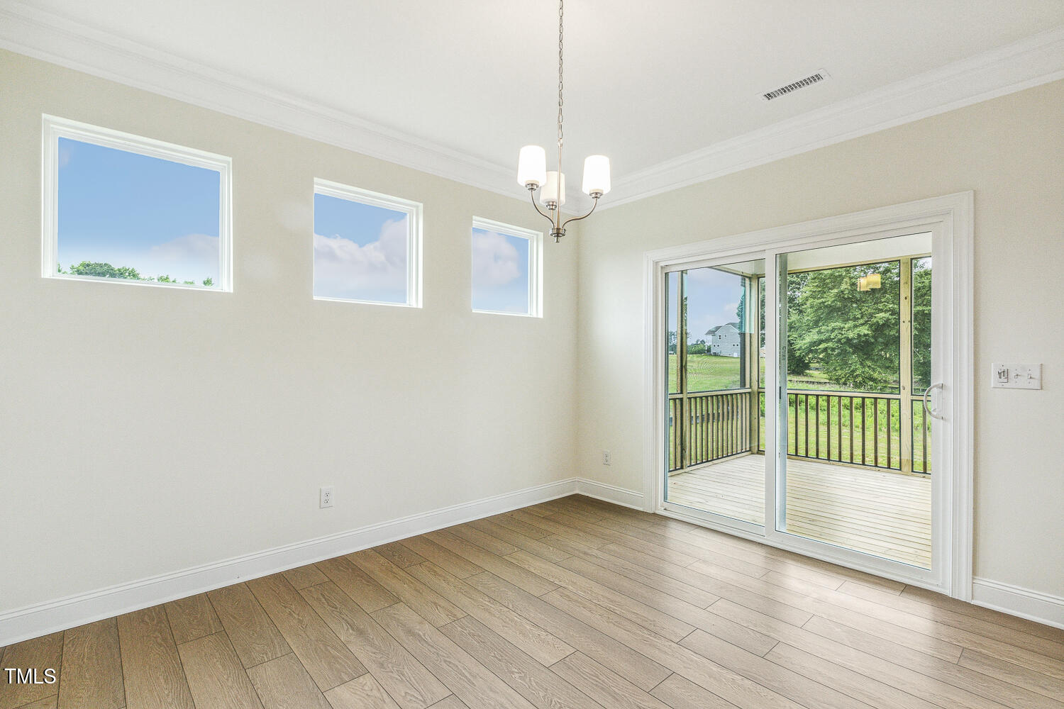 243 Kissington Way Property Photo 19