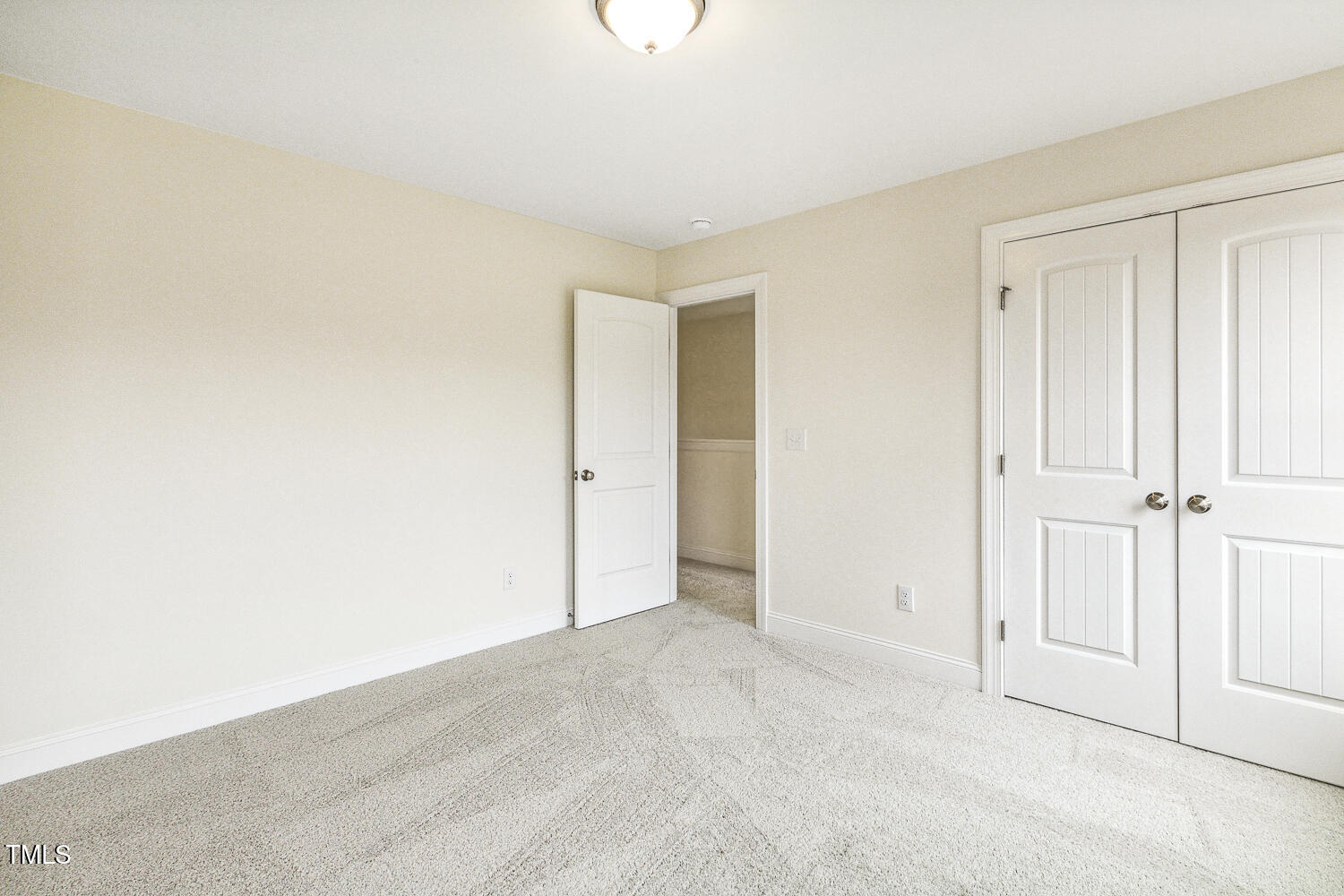 243 Kissington Way Property Photo 35