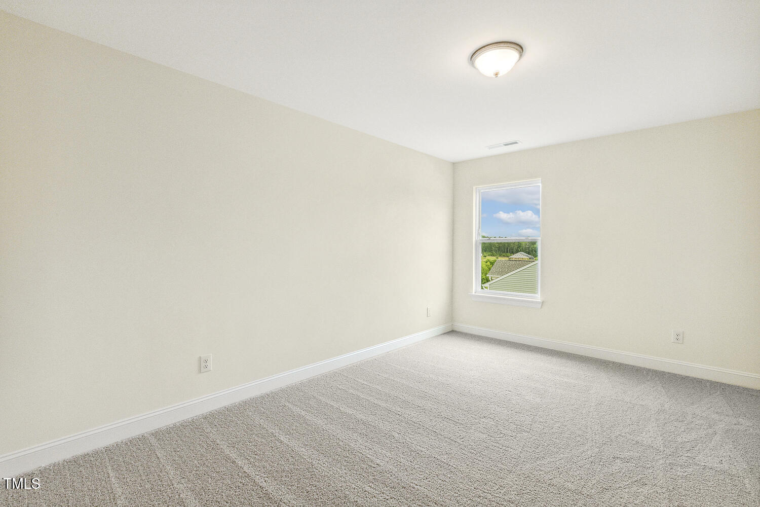243 Kissington Way Property Photo 38