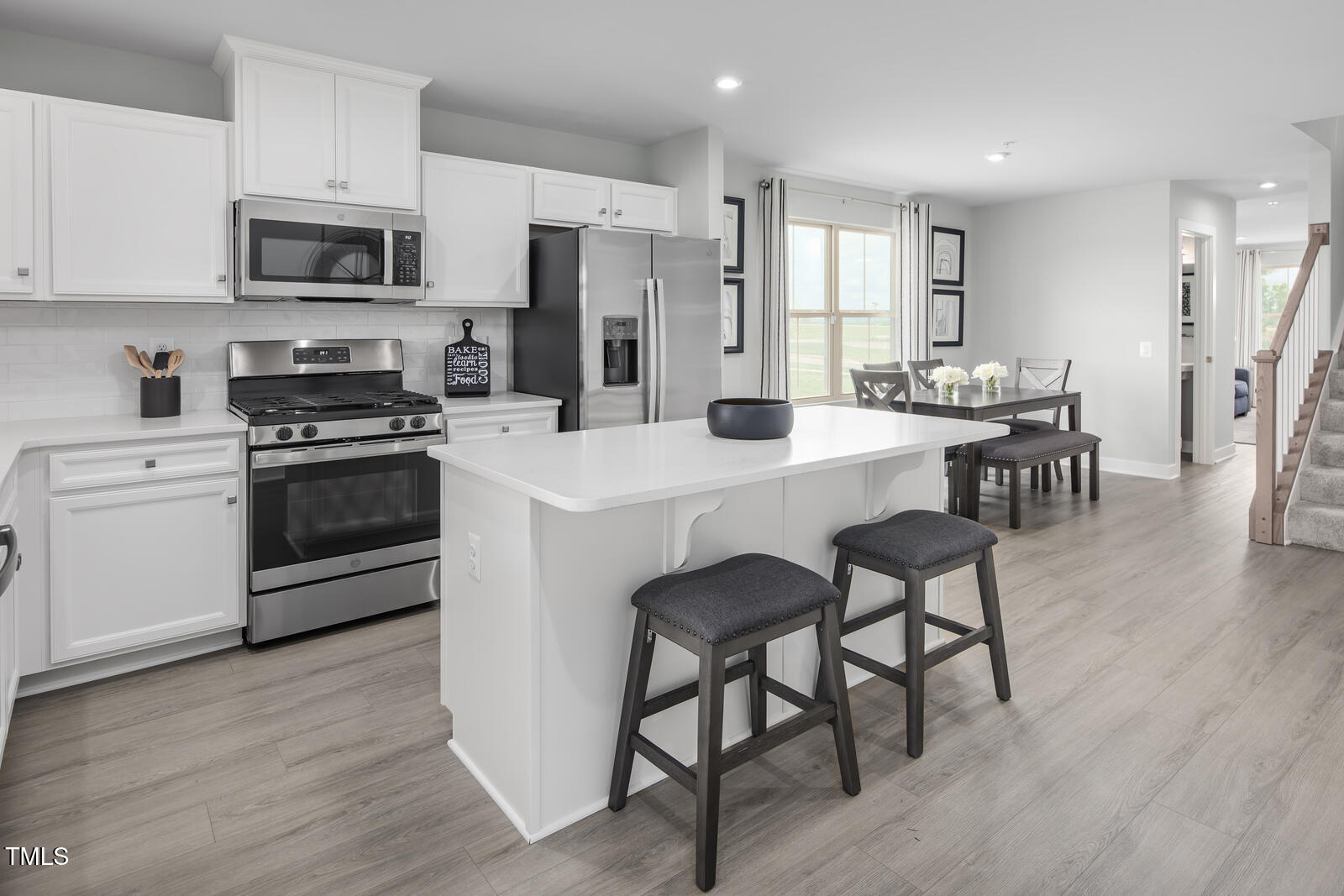 1429 Rollman Farm Road Property Photo 3