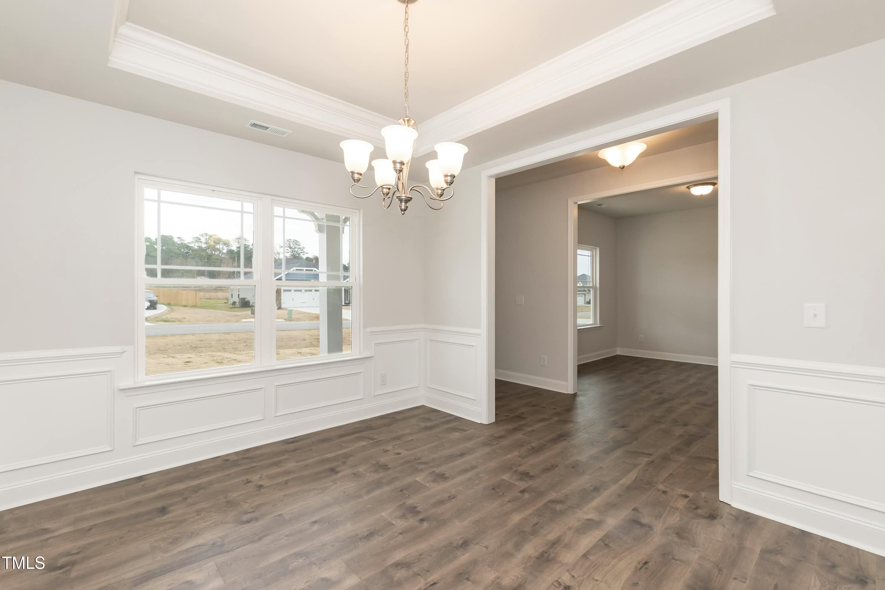 590 Glenkirk Place Property Photo 3