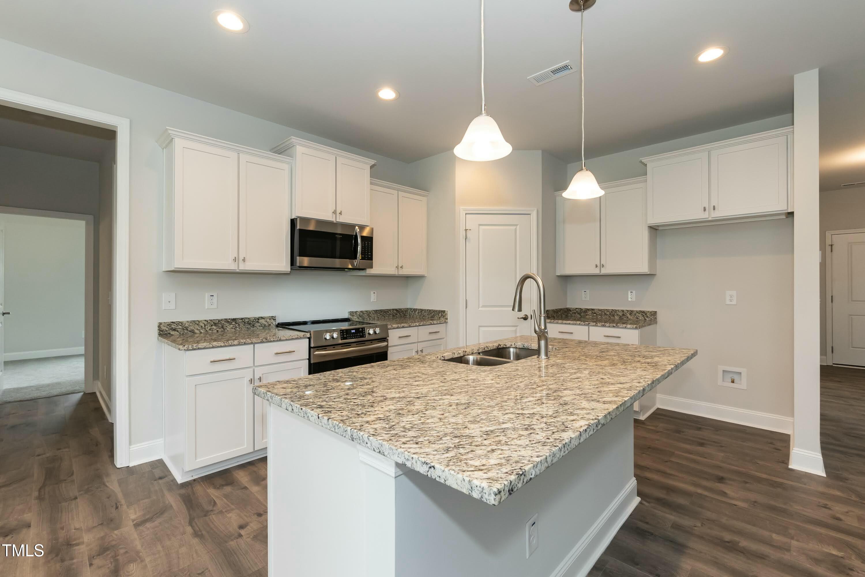 590 Glenkirk Place Property Photo 12