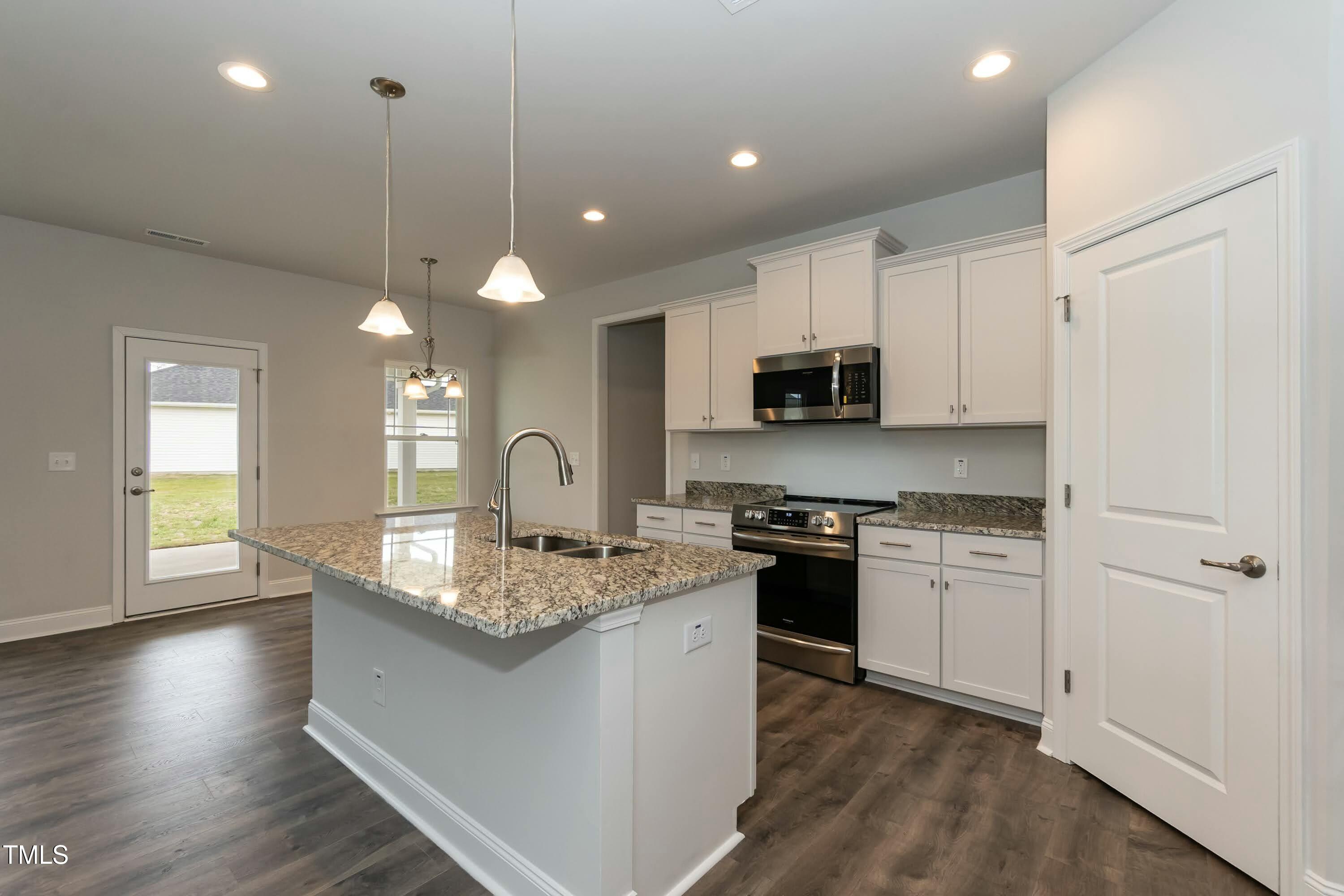 590 Glenkirk Place Property Photo 14