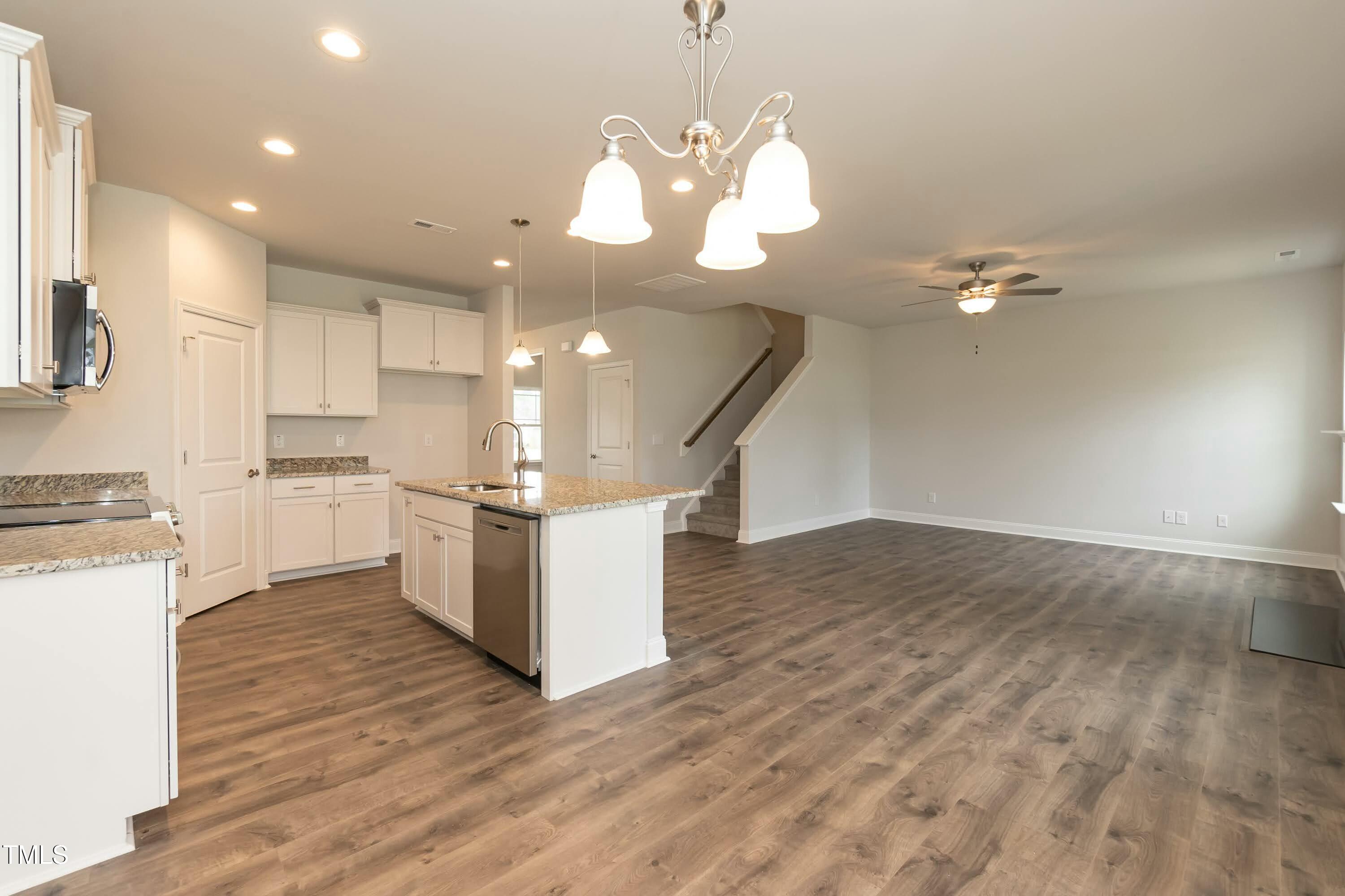 590 Glenkirk Place Property Photo 16