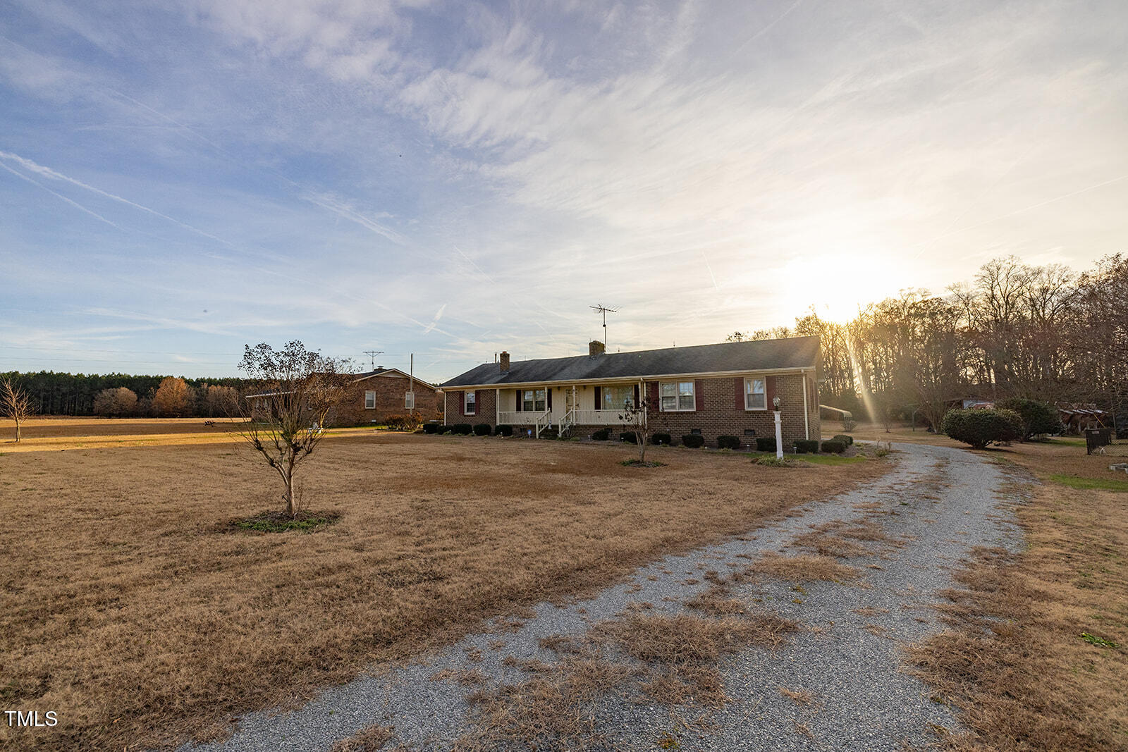 8571 Highway 58 N Property Photo 2
