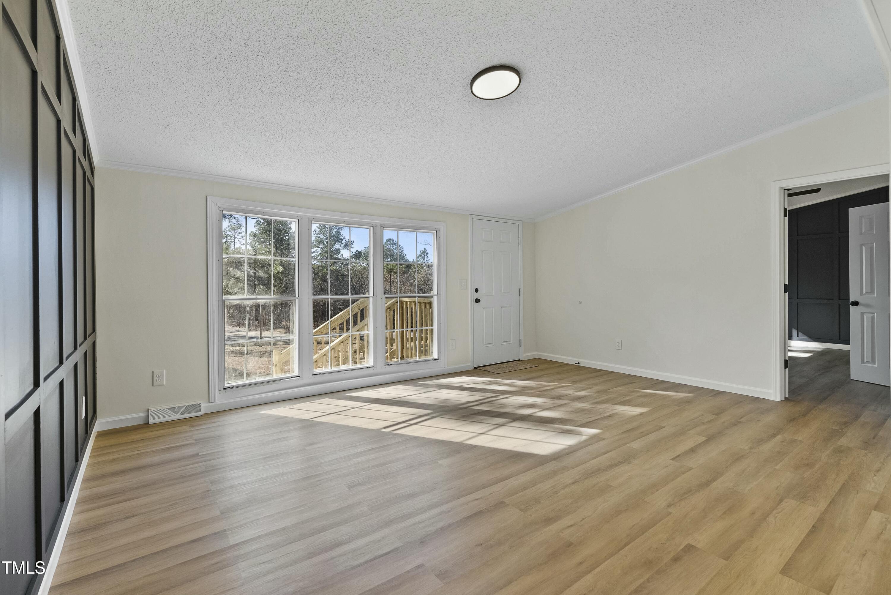 506 Pinewood Road Property Photo 4
