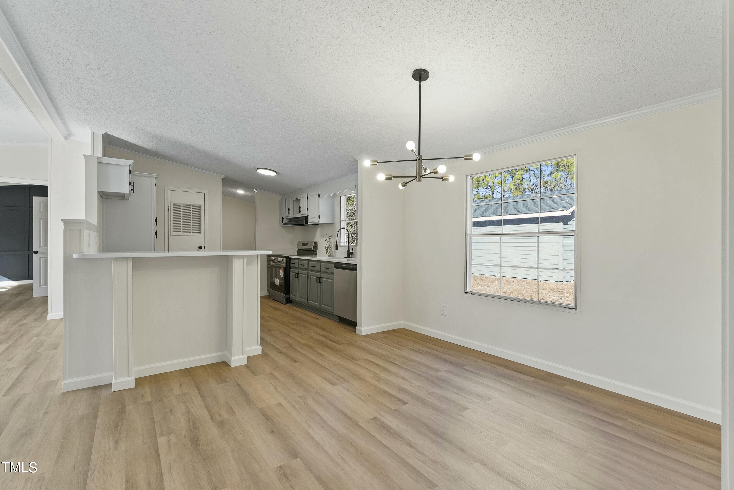 506 Pinewood Road Property Photo 6